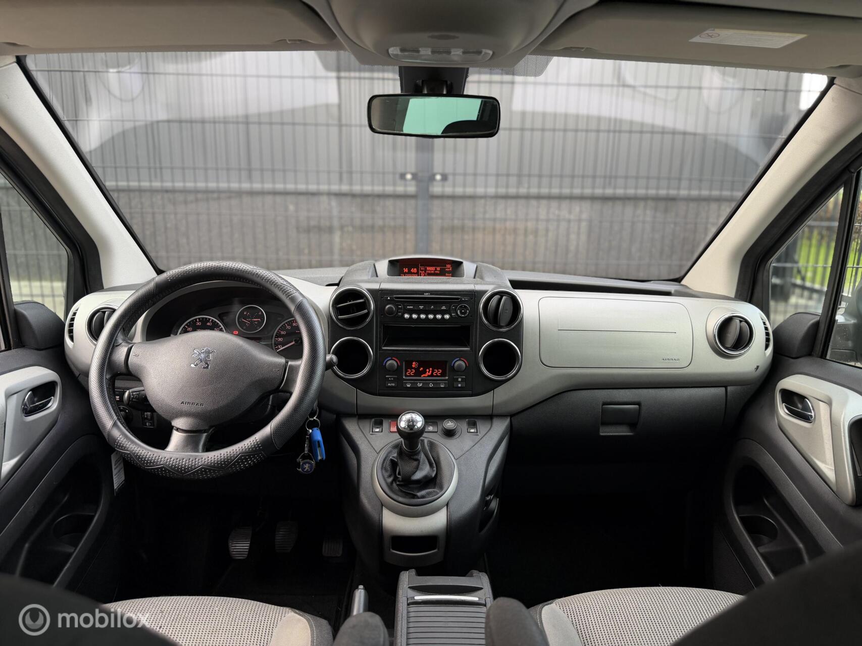 Foto van Peugeot Partner Tepee