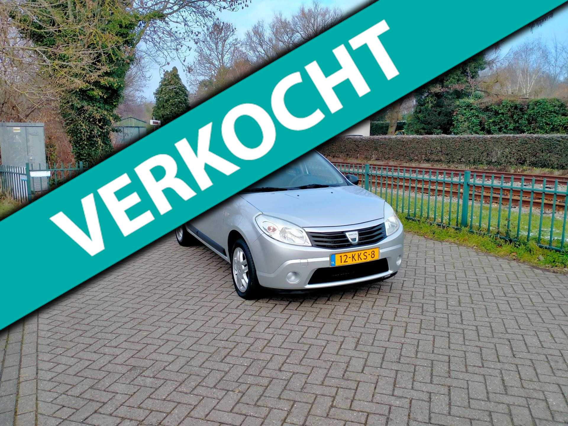 Dacia Sandero 1.2 Ambiance airco trekhaak ALLINPRIJS 2010 - voorkant