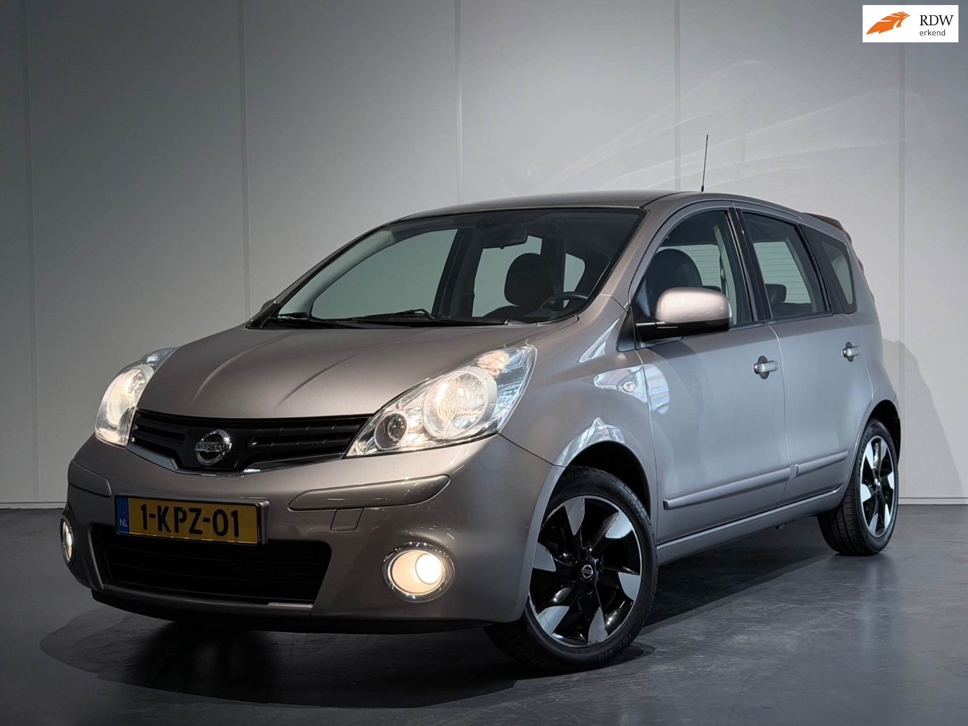 Nissan Nissan Note 1.4 Connect Edition | Lage KM NAP! | Trekhaak | Cruise | Airco | Hoge Zit | 2012 - voorkant