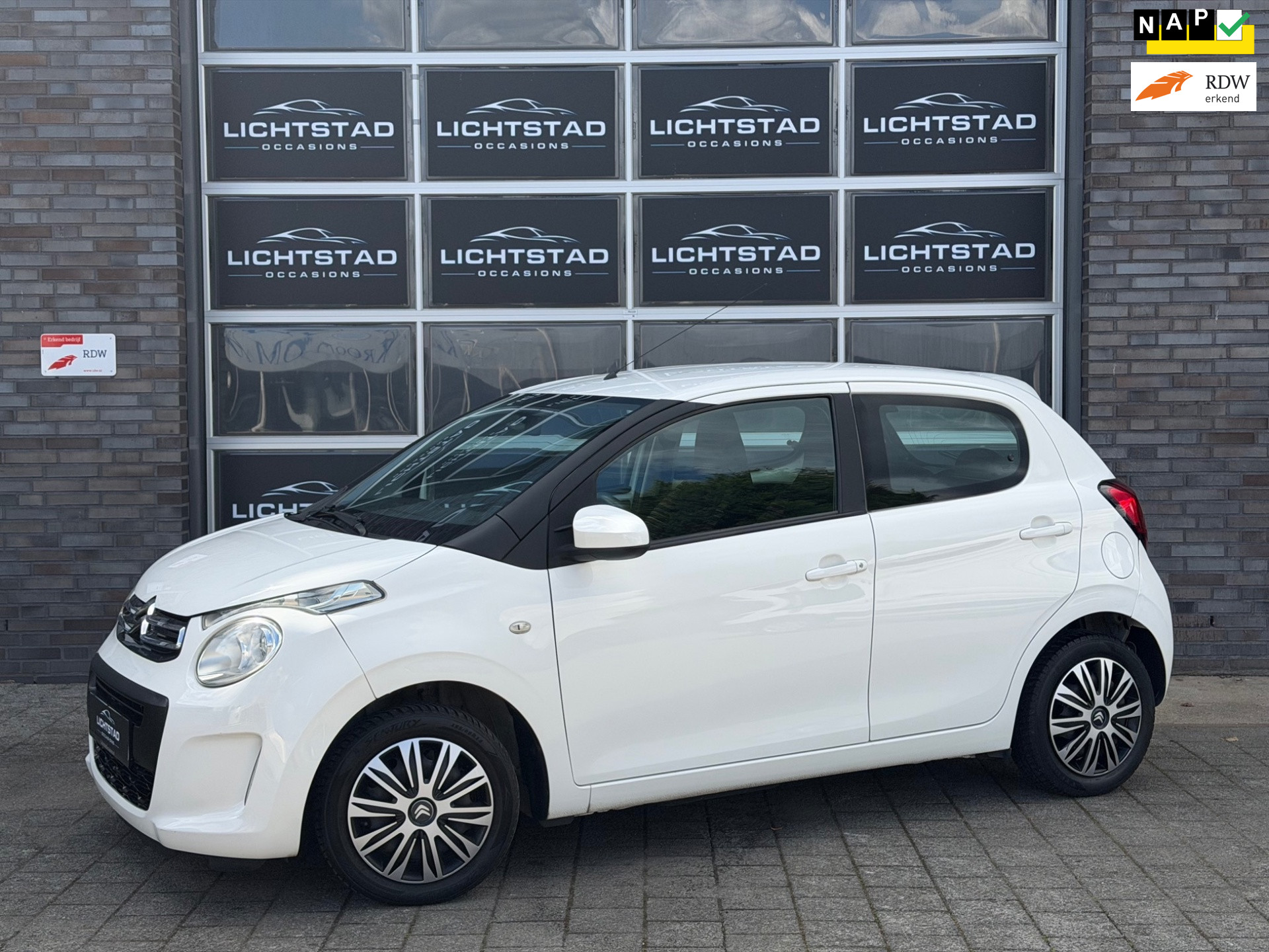 Citroen Citroen C1 1.0 e-VTi Feel AIRCO NIEUWE APK ONDERHOUDSBOEKJES 2014 - voorkant