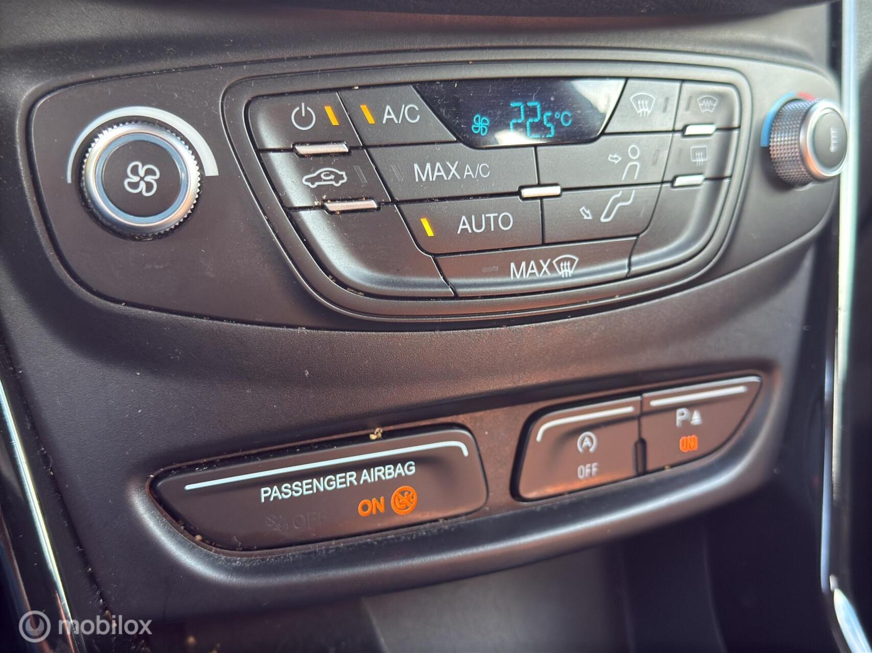 Foto van Ford B-max