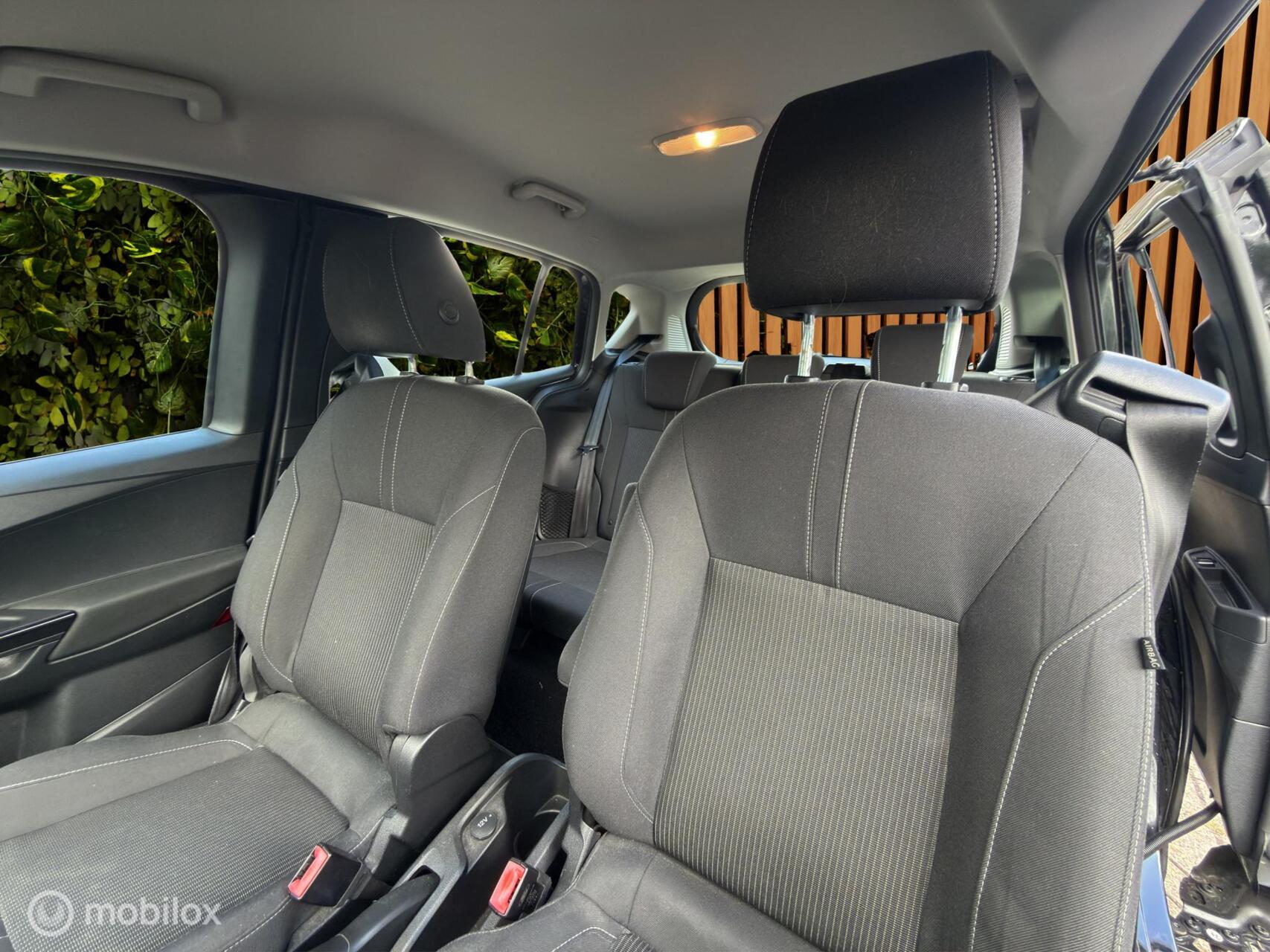 Foto van Ford B-max