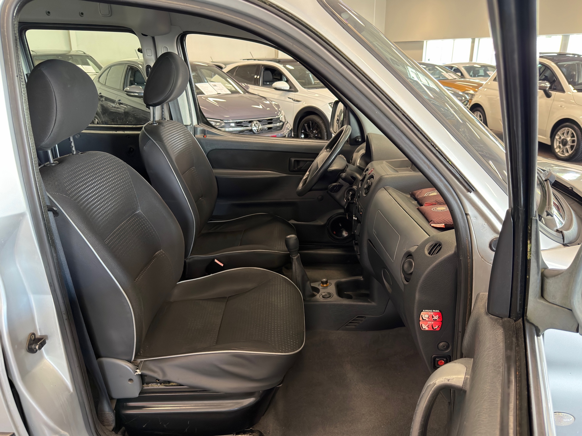 Foto van Peugeot Partner