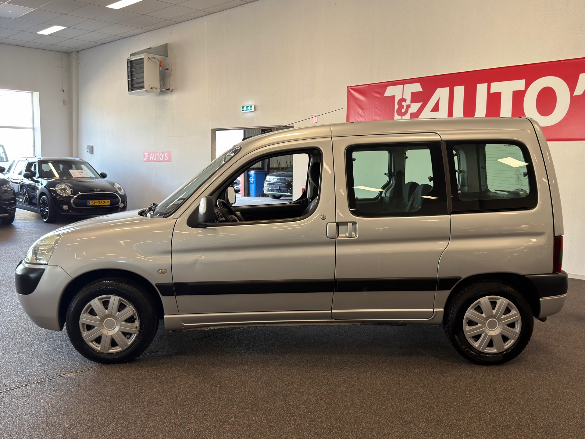 Foto van Peugeot Partner