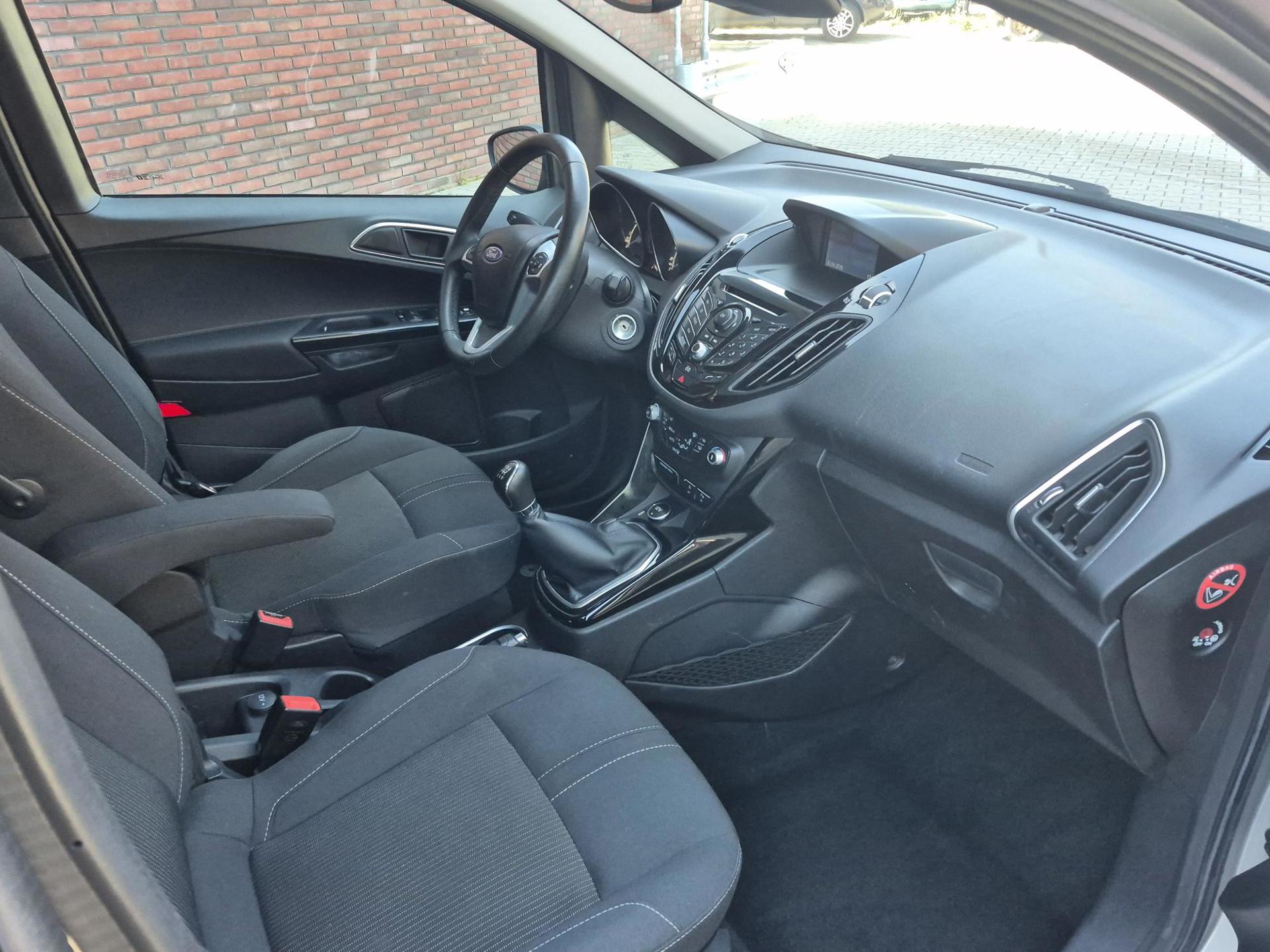 Foto van Ford B-max