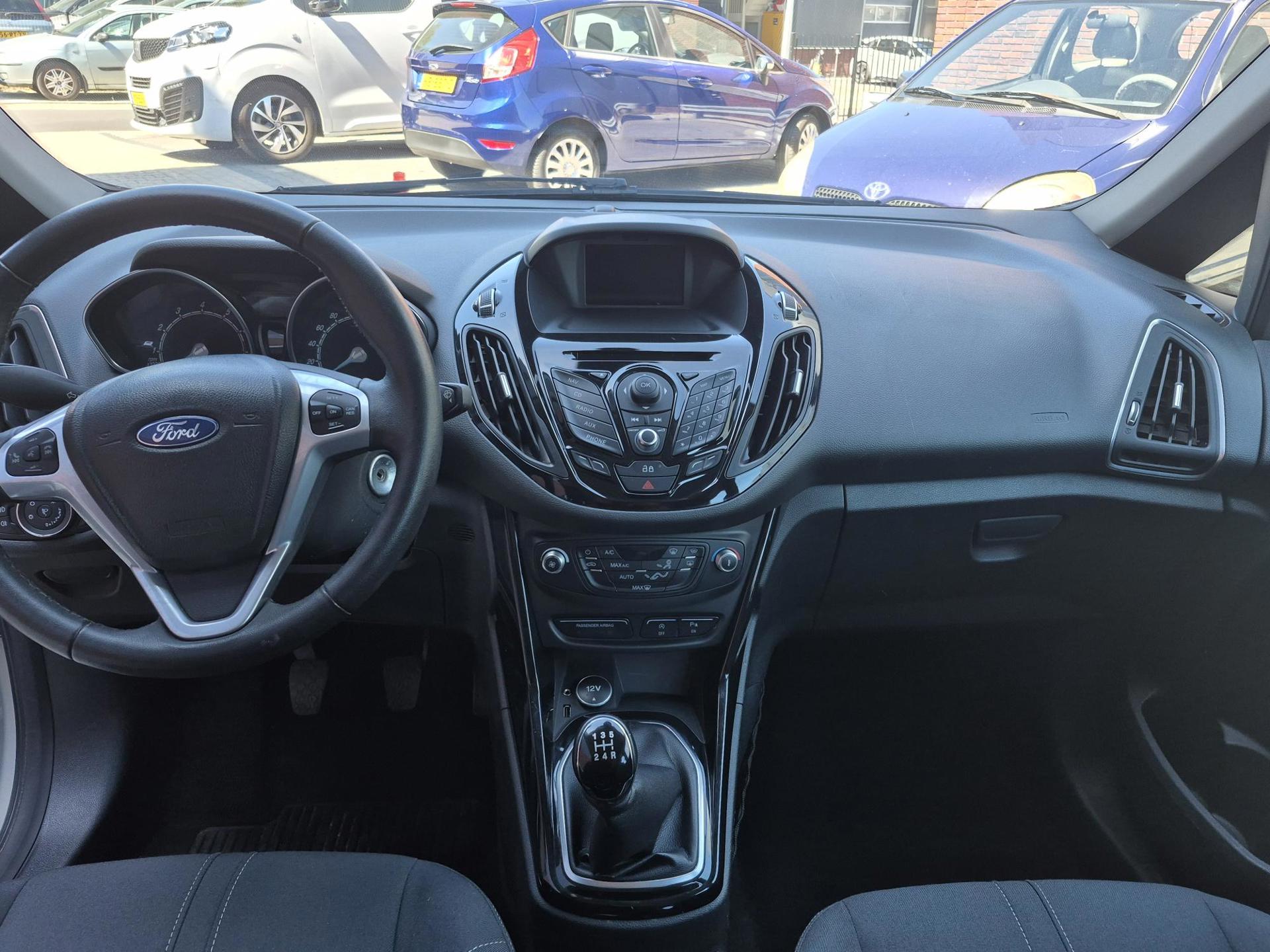 Foto van Ford B-max