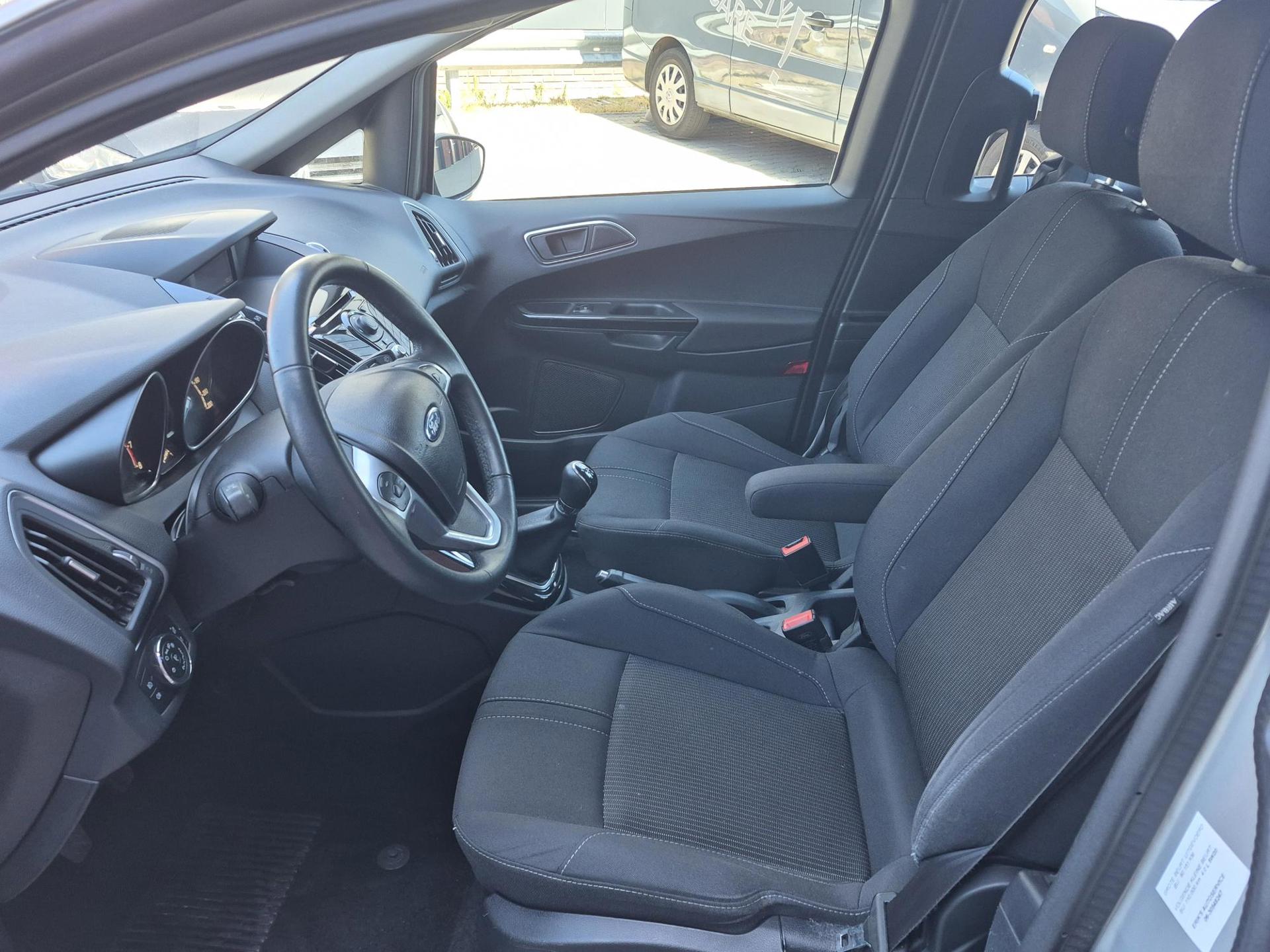 Foto van Ford B-max