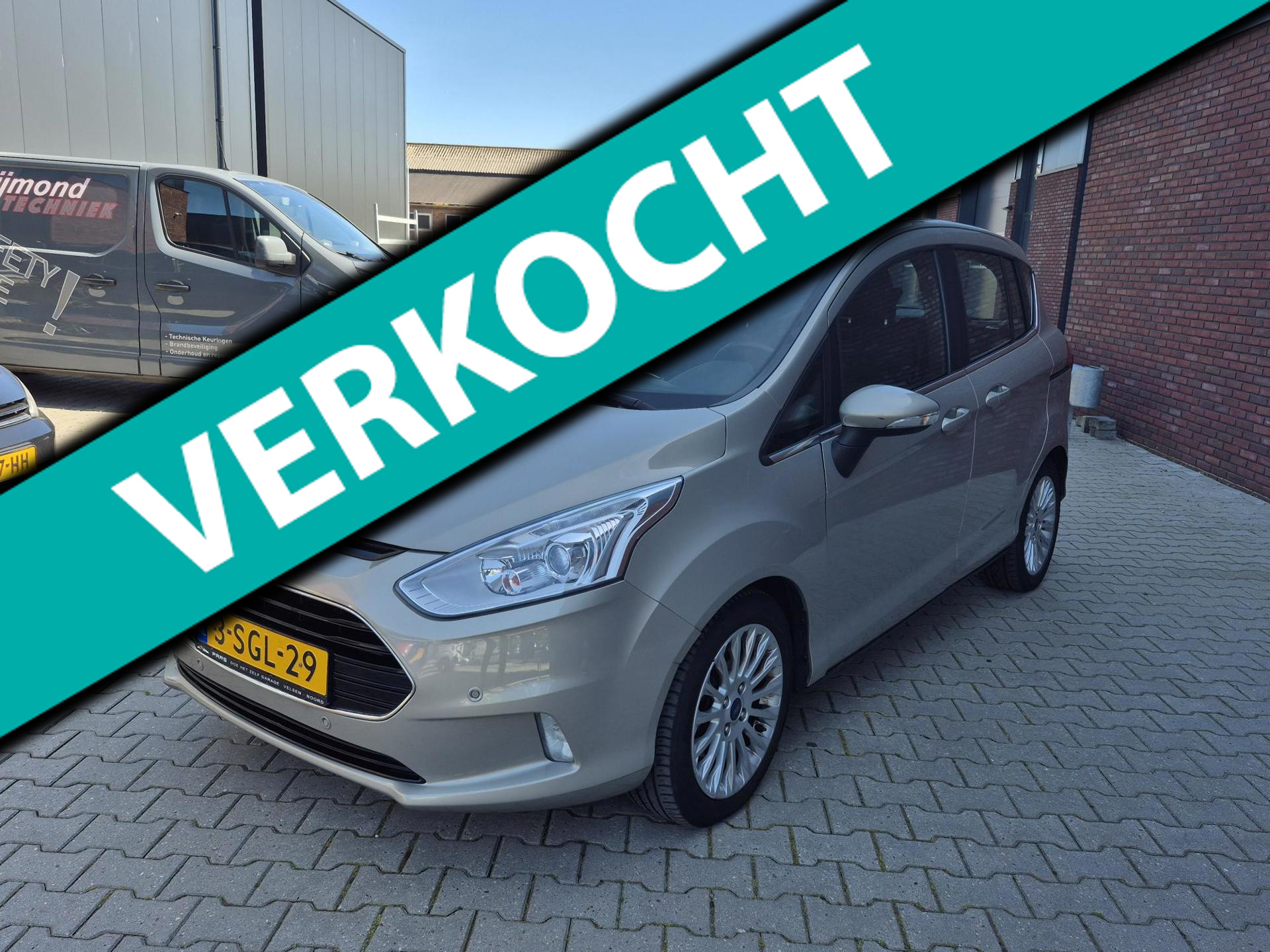 Ford B-max 1.0 EcoBoost Titanium /trekhaak/camera NW APK 2013 - voorkant