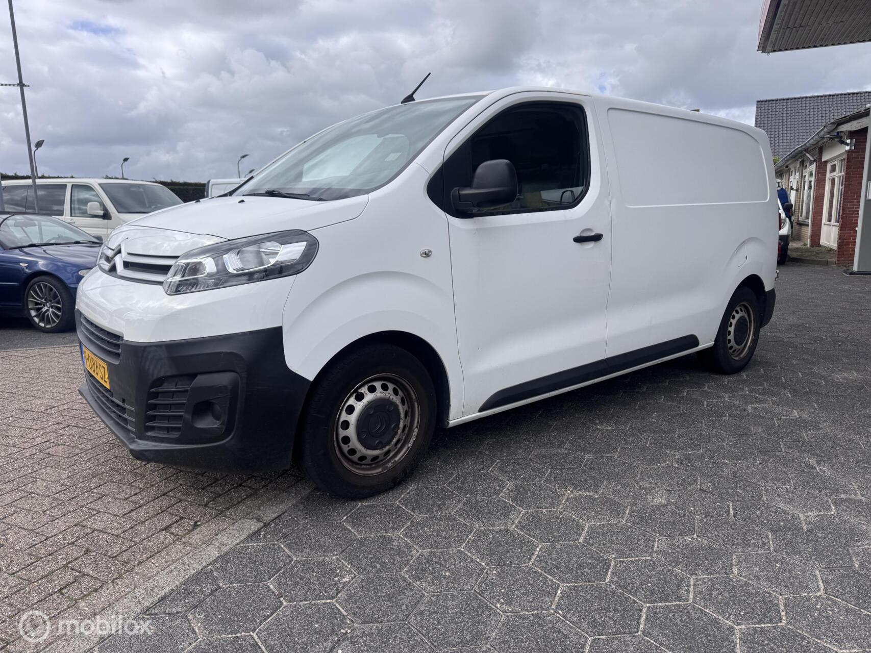 Citroen Jumpy 1.6 BlueHDI 95 Club M 2018 - voorkant