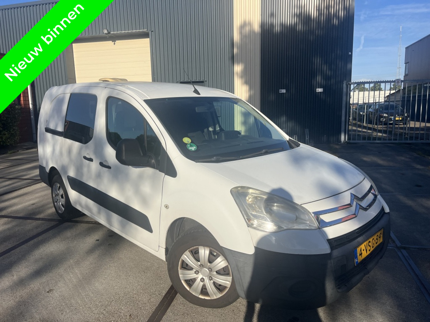 Citroen Berlingo 1.6 e-HDI / XL / MARGE / NAVI 2011 - voorkant