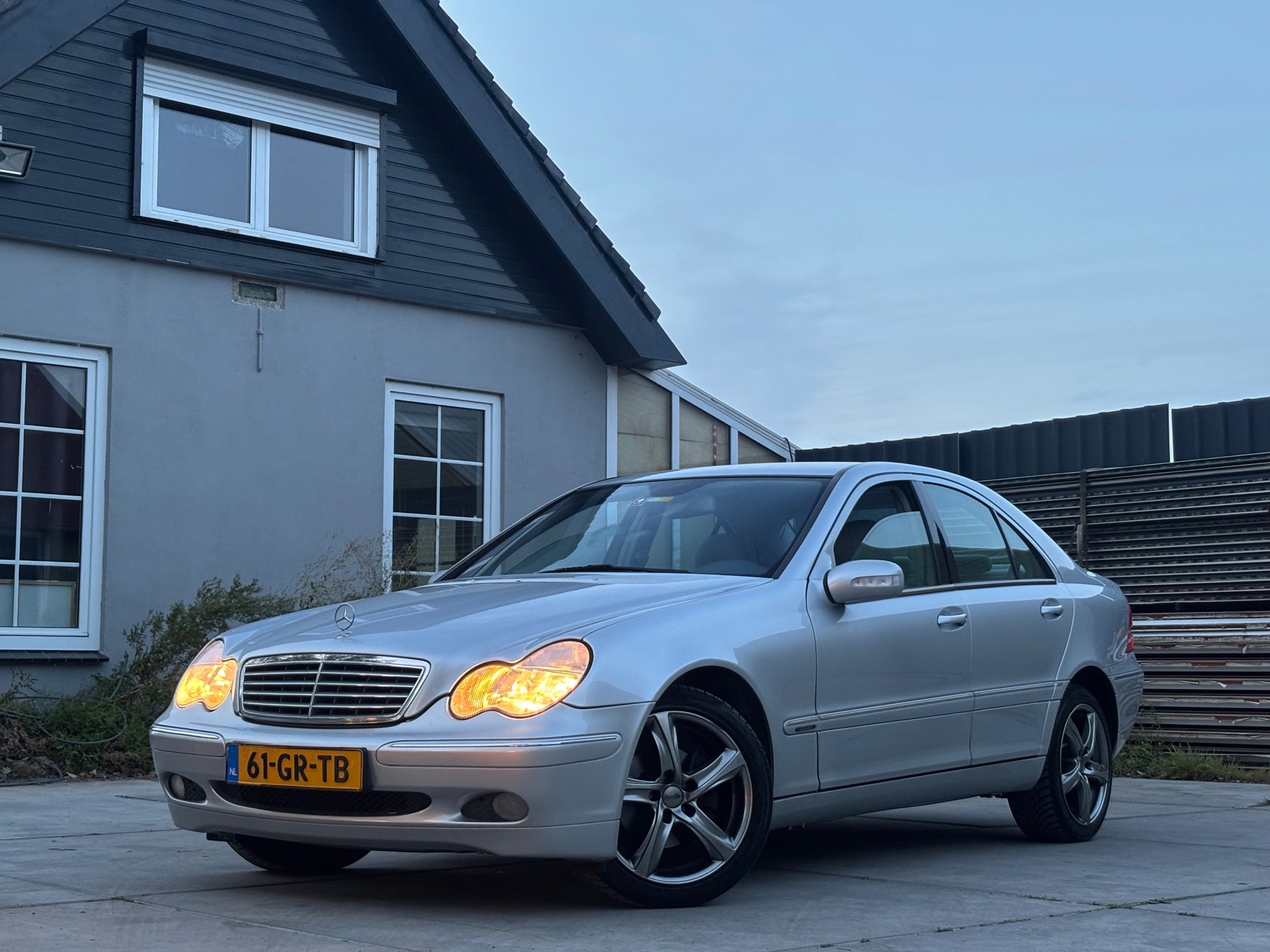 Foto van Mercedes-Benz C 180