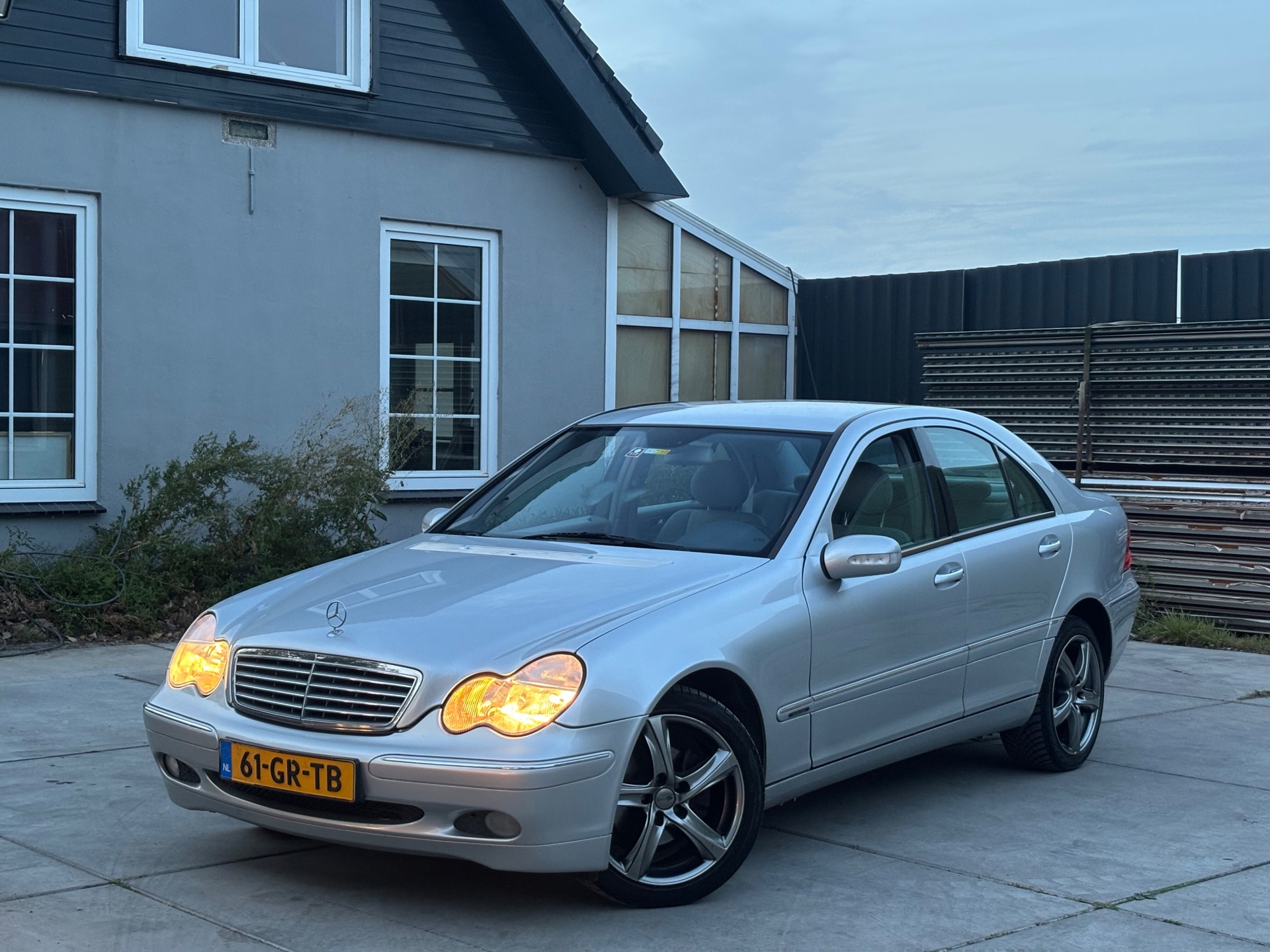 Foto van Mercedes-Benz C 180