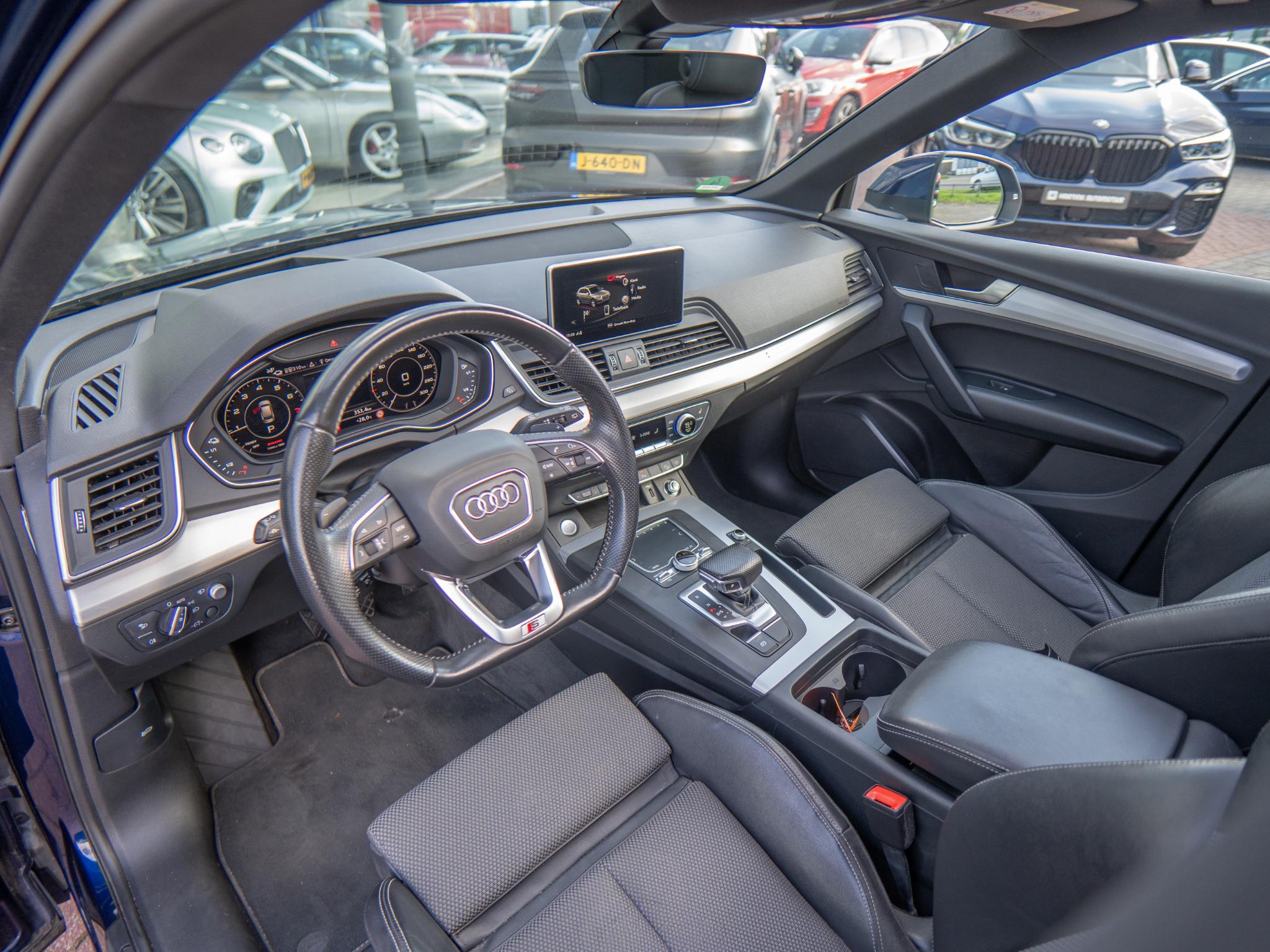 Foto van Audi Q5 55 TFSI E