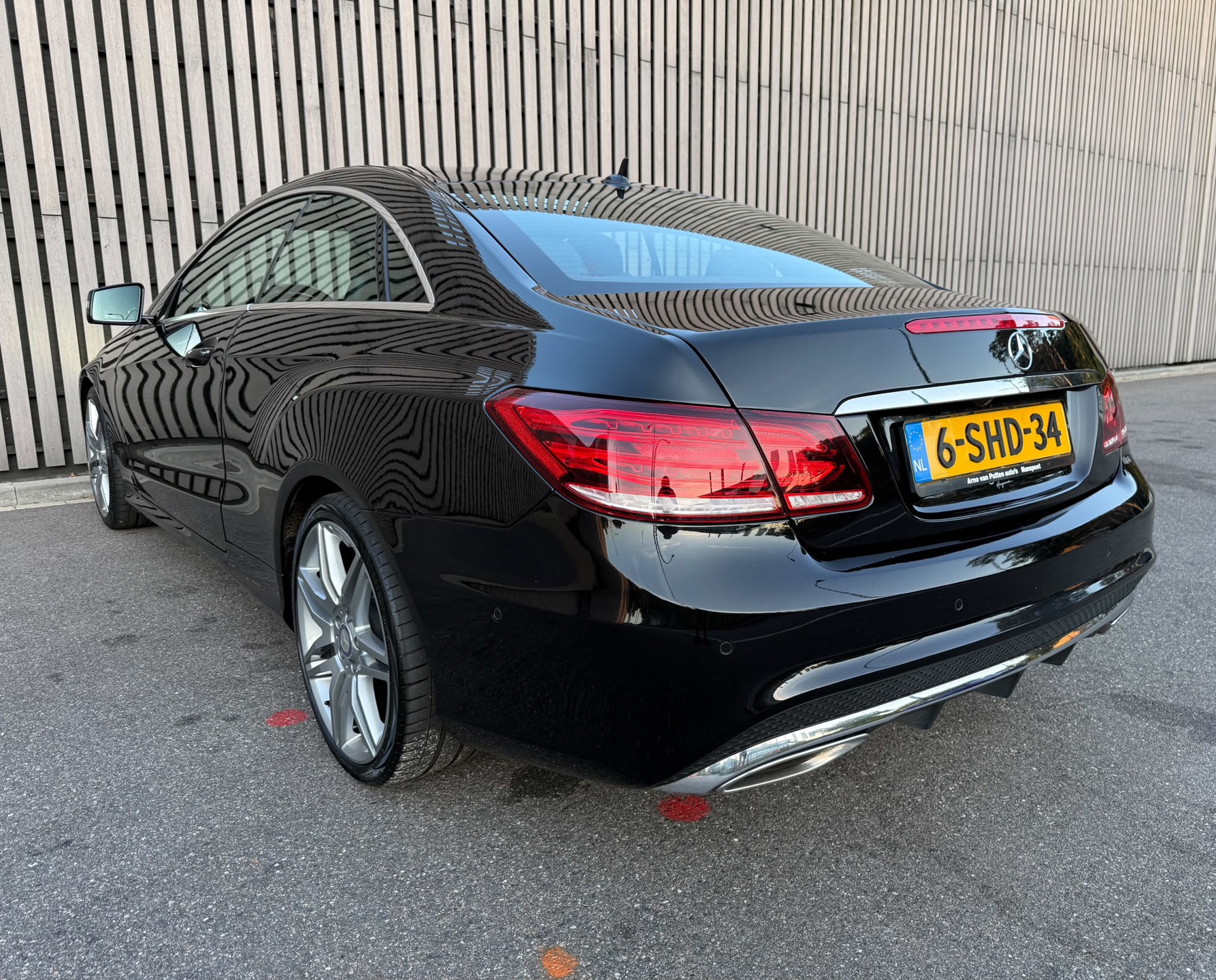 Foto van Mercedes-Benz E 200