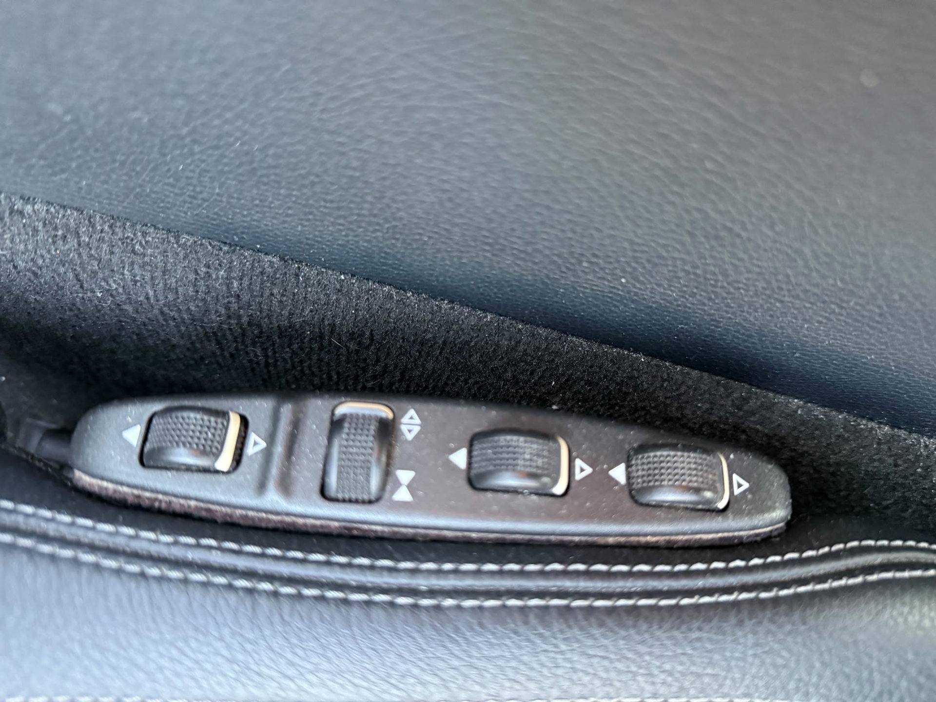 Foto van Mercedes-Benz E 200