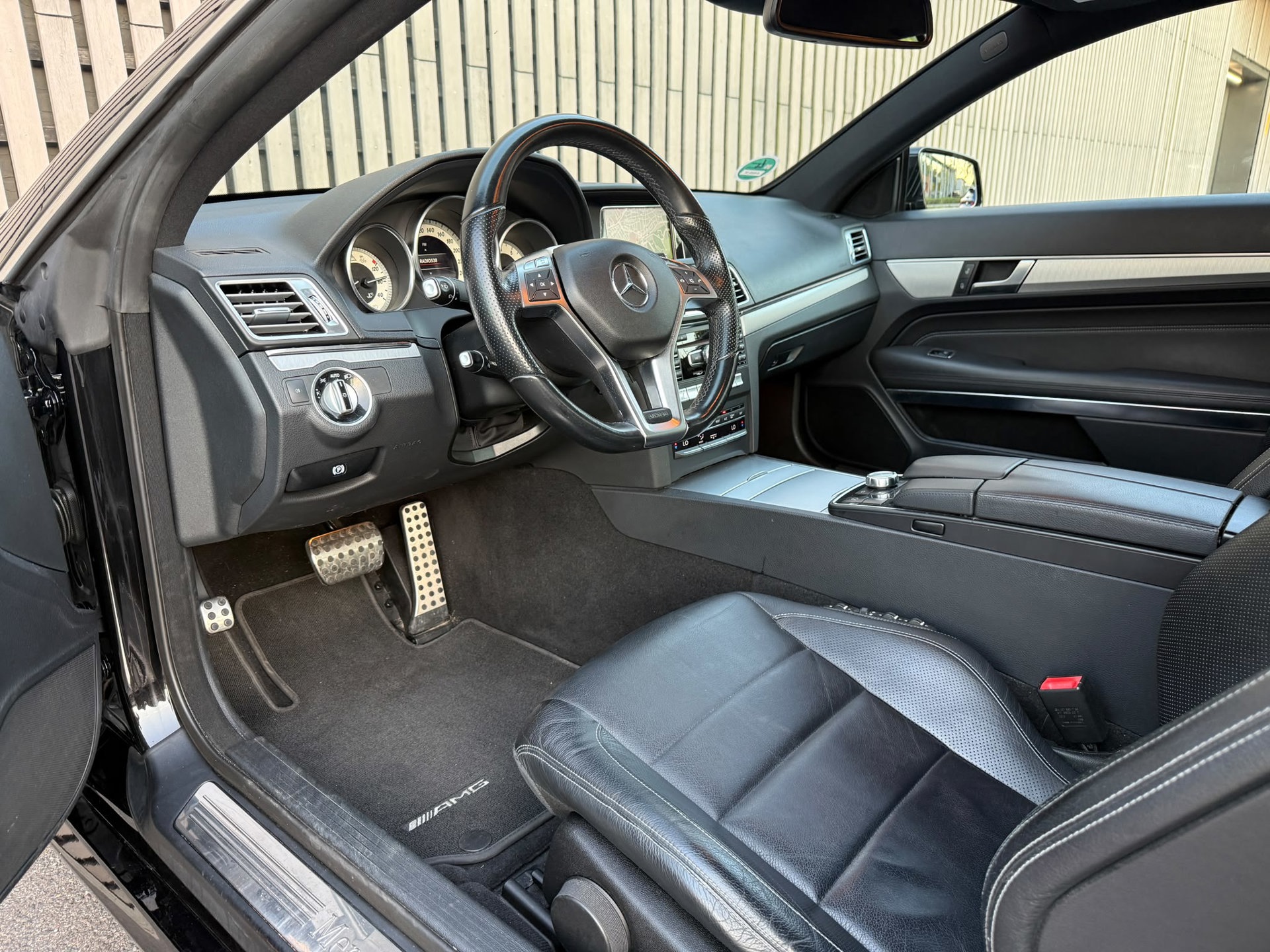 Foto van Mercedes-Benz E 200