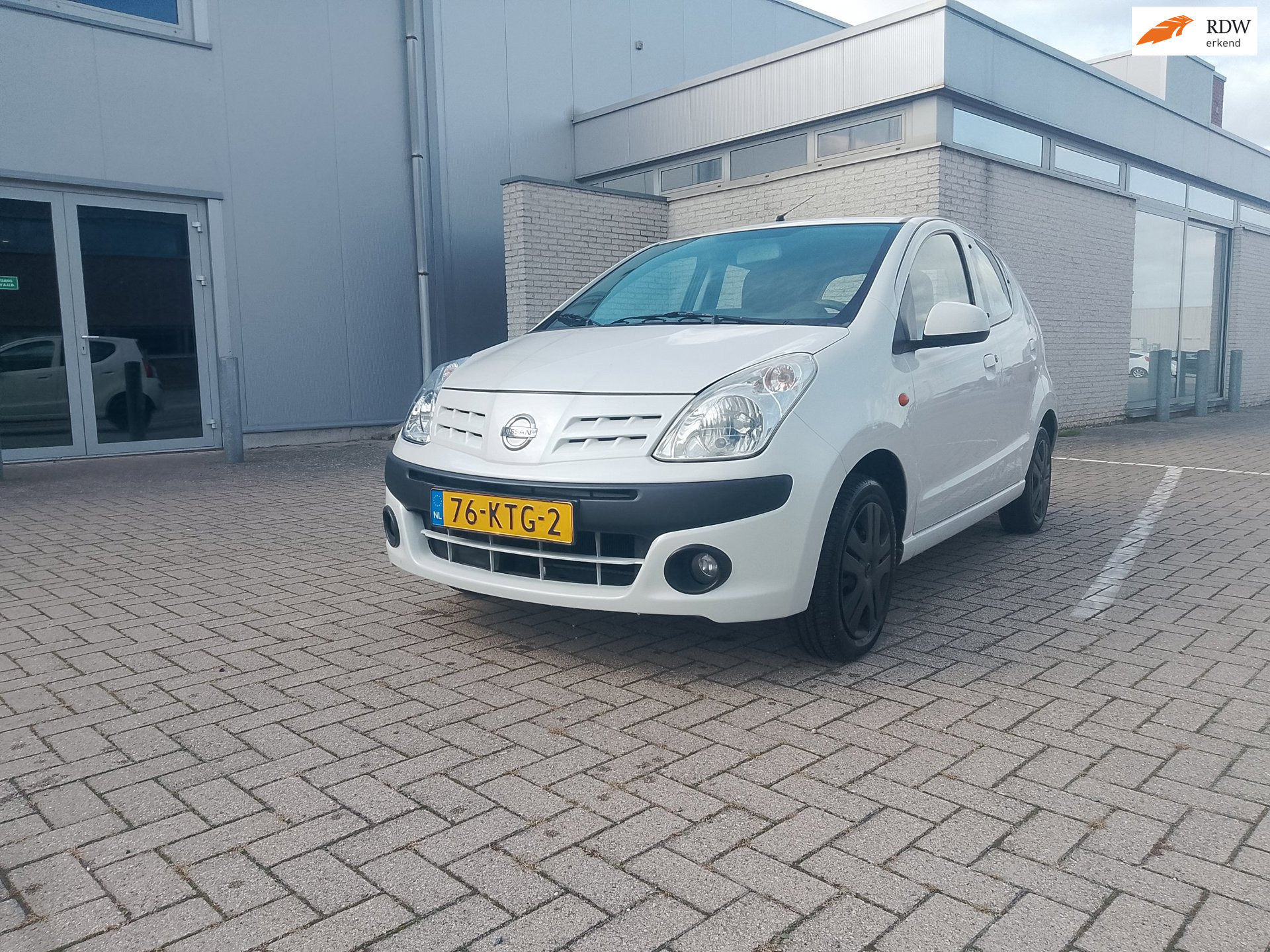 Nissan Nissan Pixo 1.0 Acenta 2010 - voorkant
