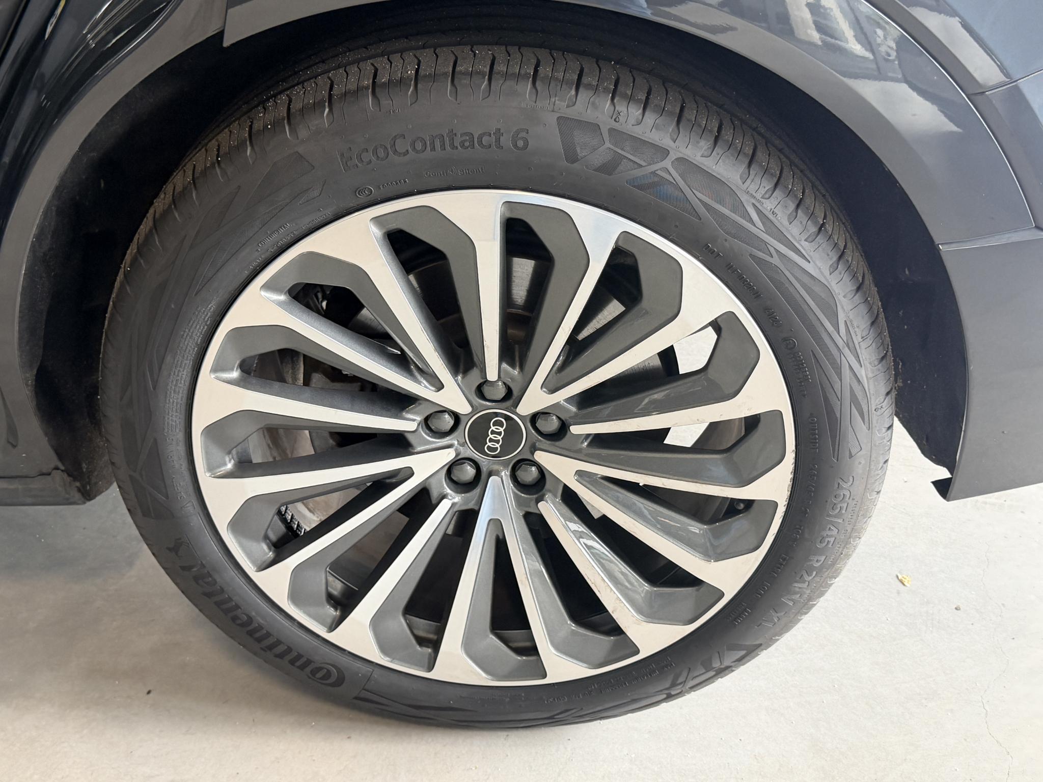 Foto van Audi E-tron 50