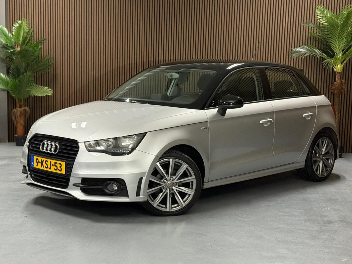 Audi A1 Sportback 1.2 TFSI Admired 2013 - voorkant