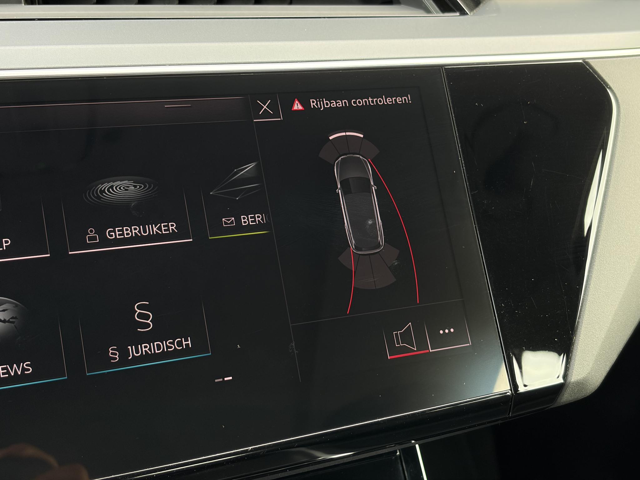 Foto van Audi E-tron 50