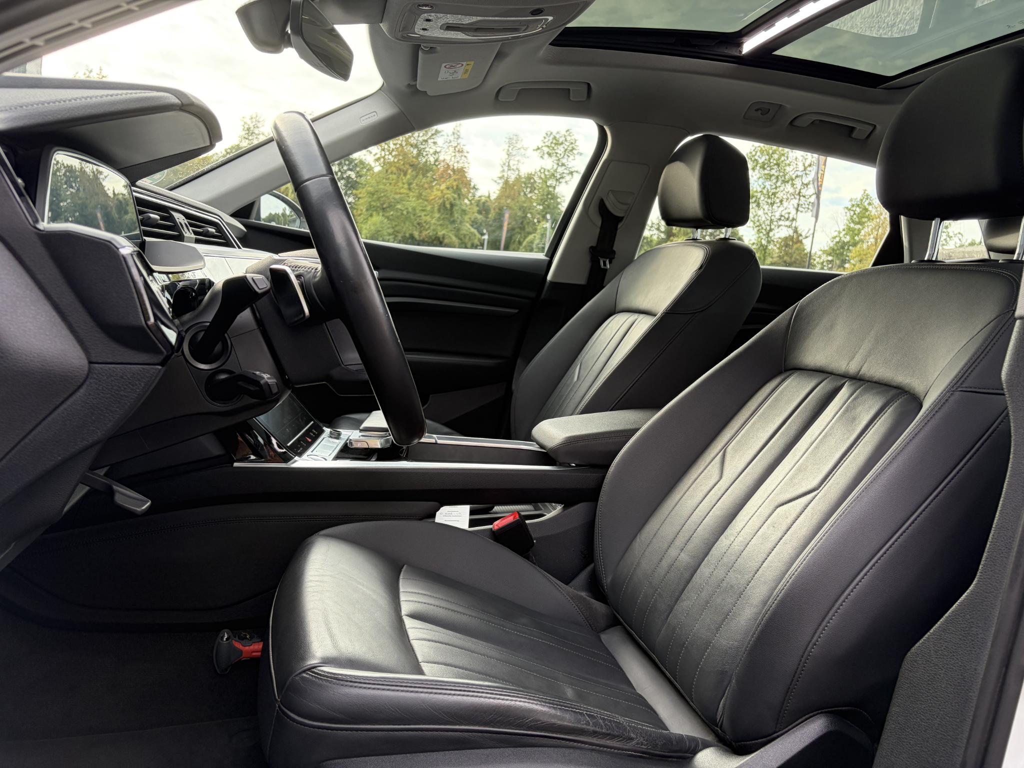 Foto van Audi E-tron 50