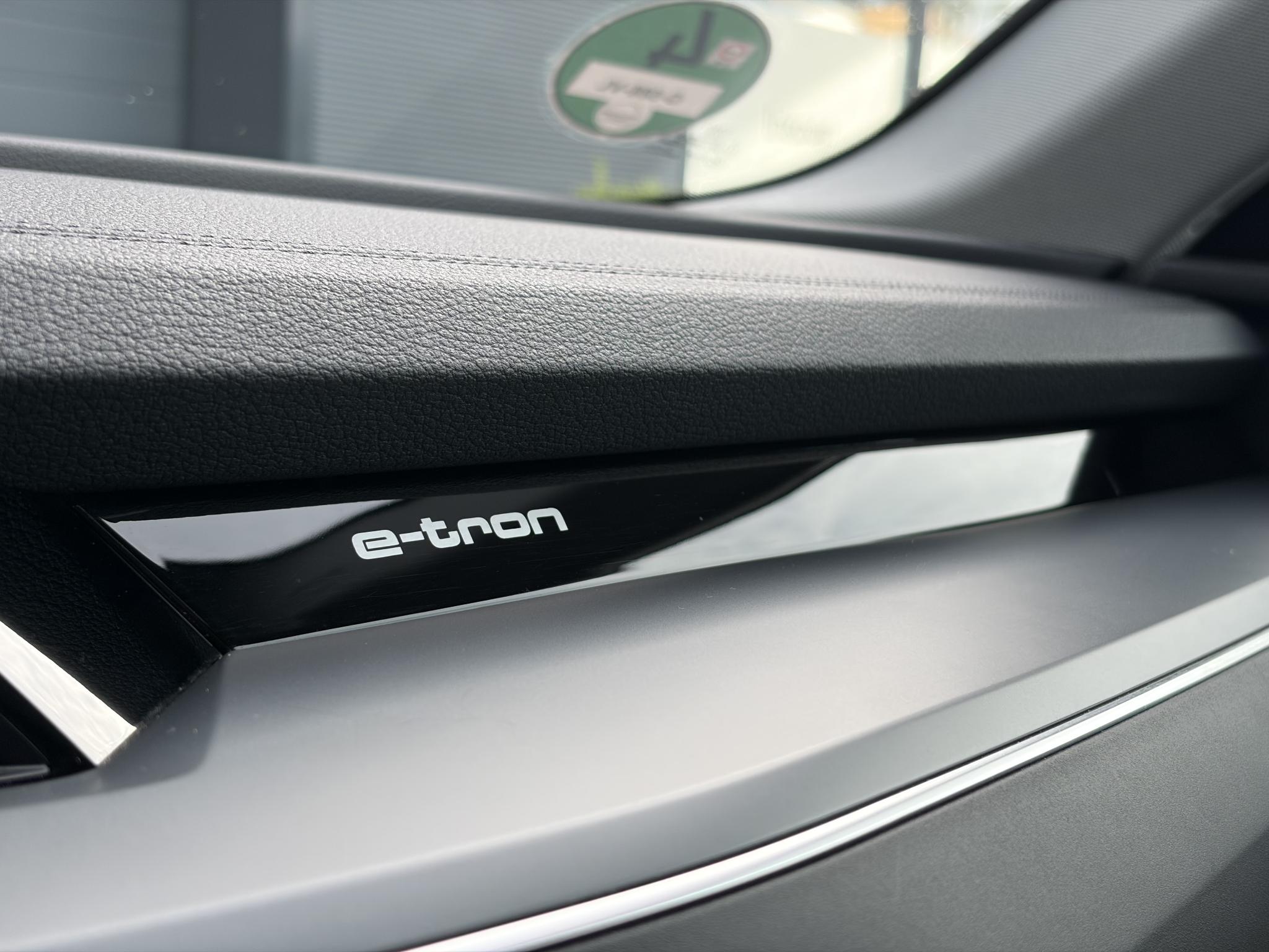 Foto van Audi E-tron 50