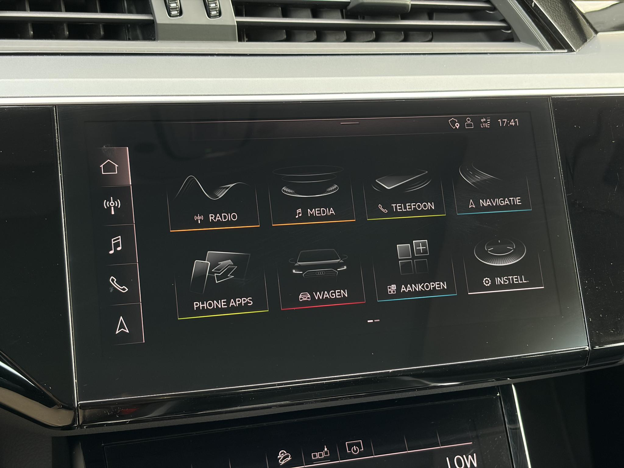 Foto van Audi E-tron 50