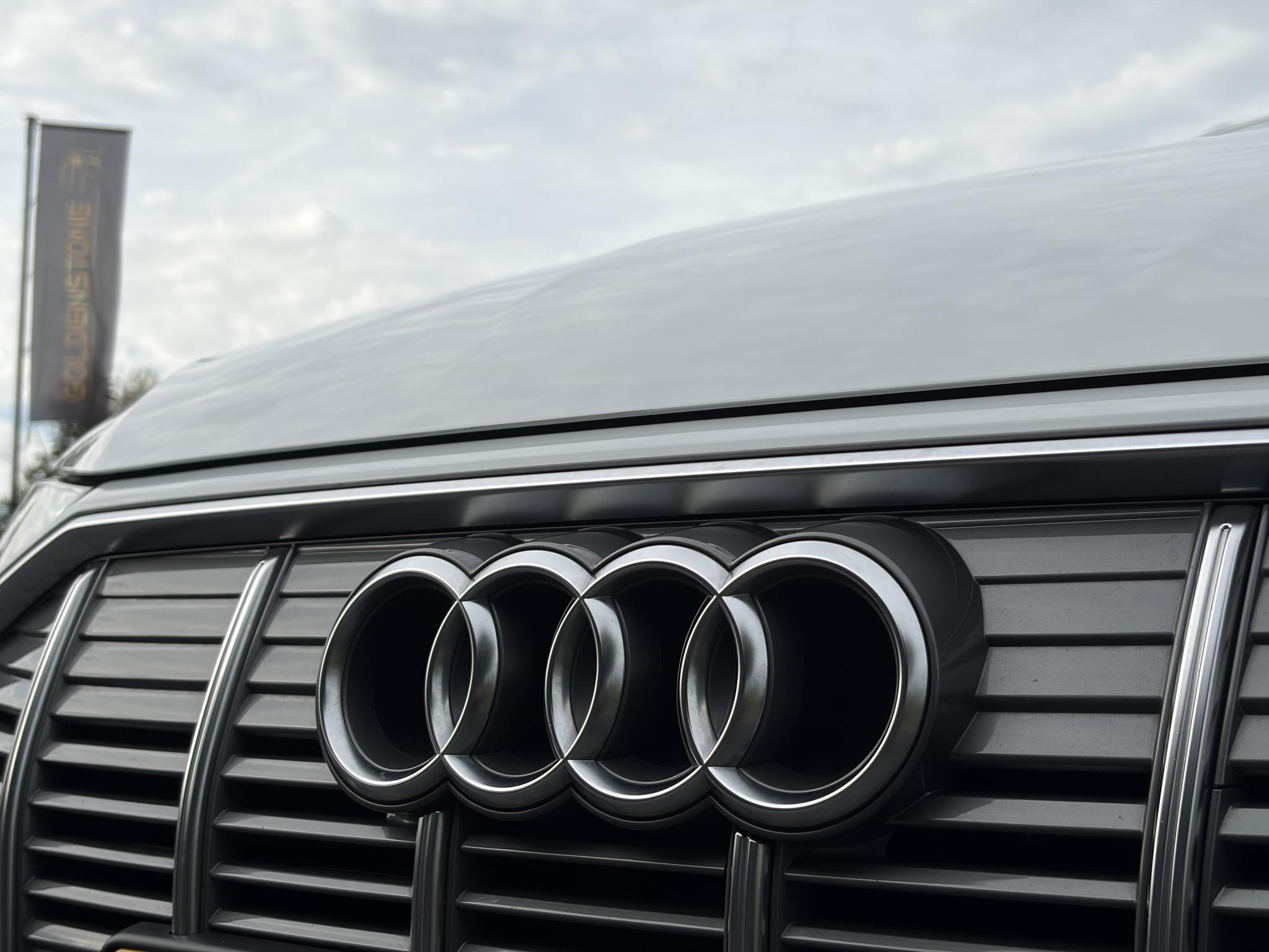 Foto van Audi E-tron 50