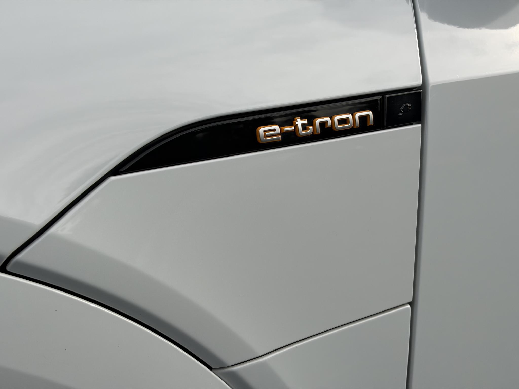 Foto van Audi E-tron 50