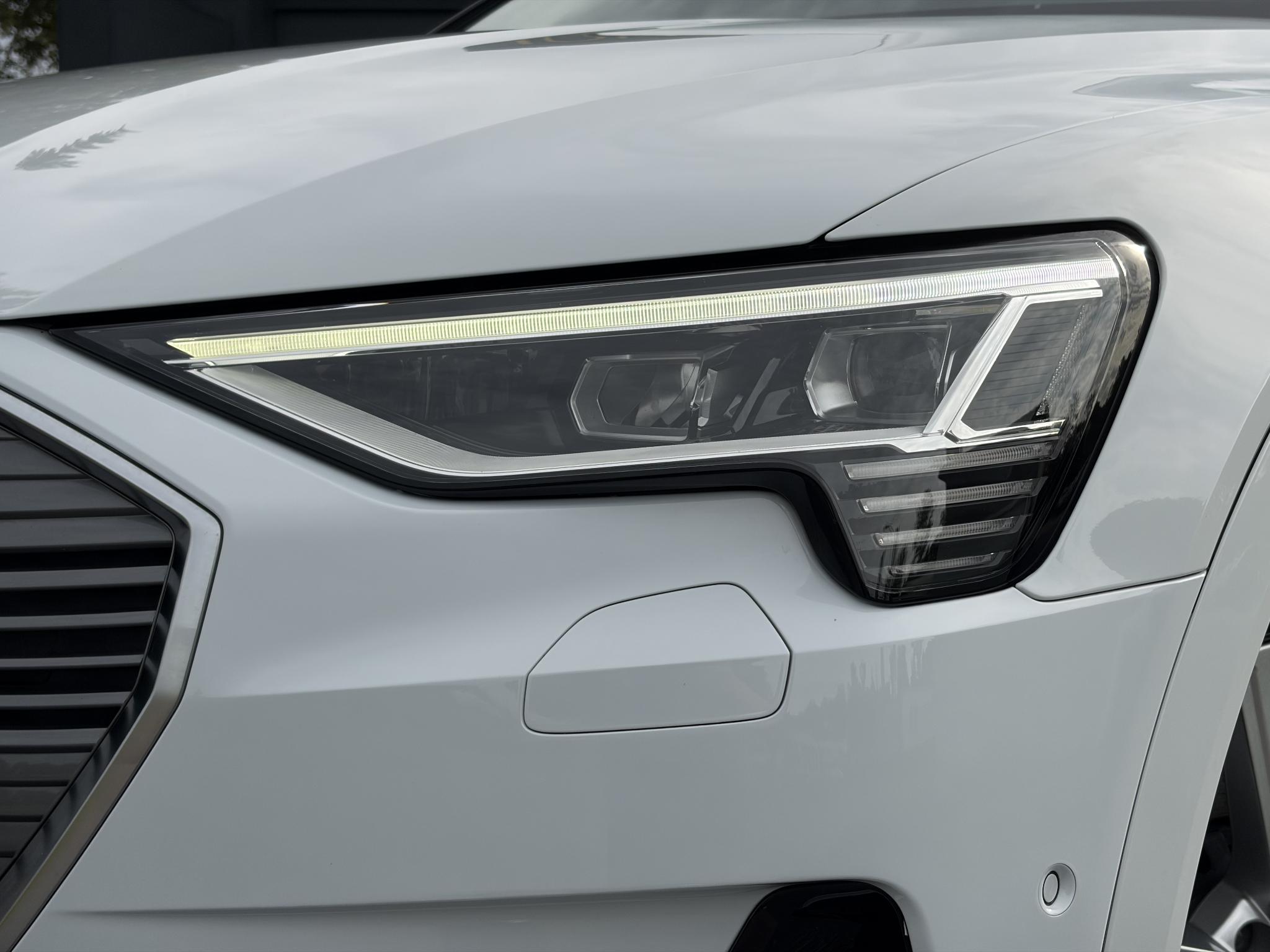 Foto van Audi E-tron 50
