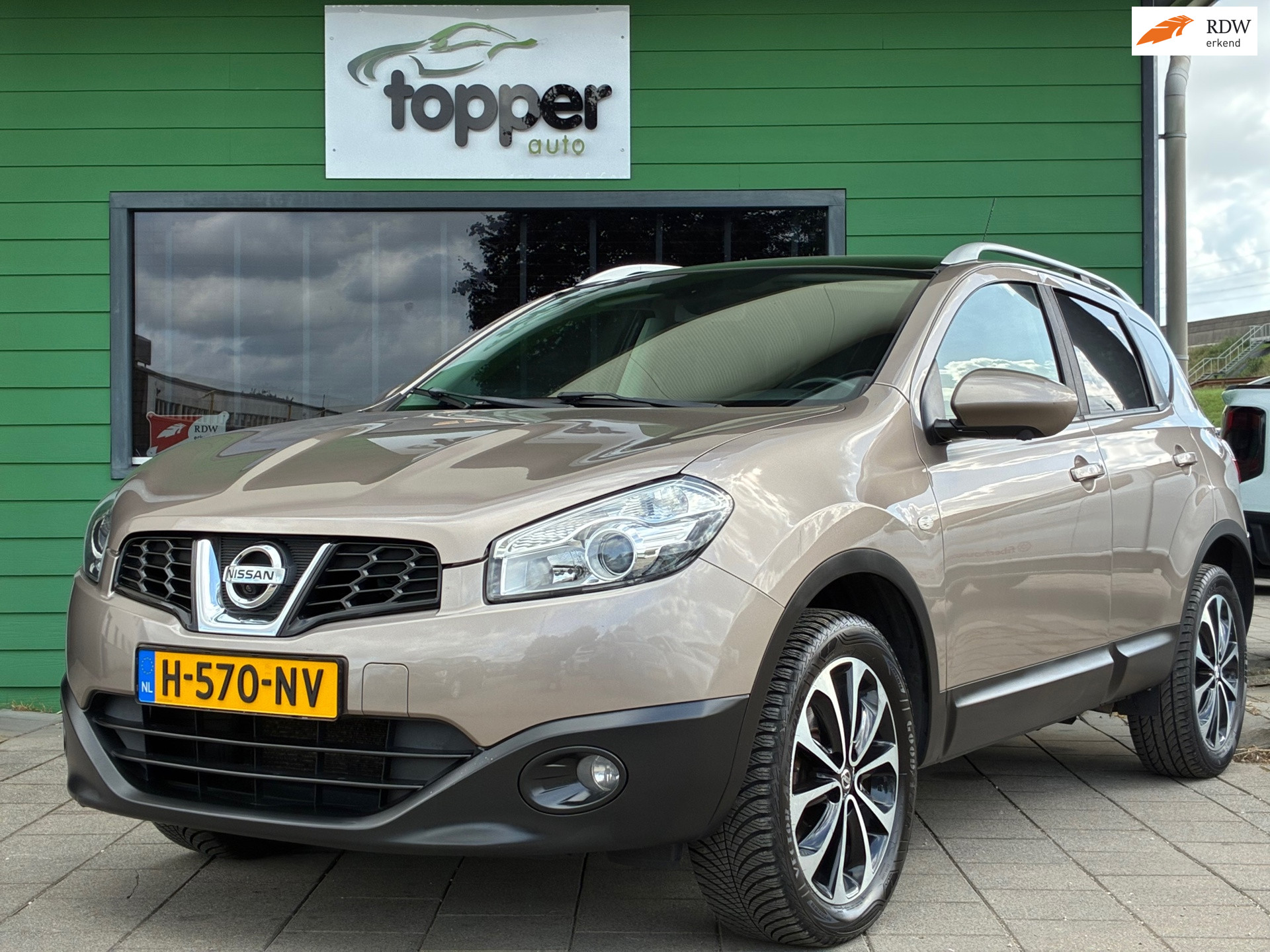 Nissan Nissan Qashqai 1.6 Connect Edition|2e Eigenaar|Panoramadak|Camera|Navigatie|Trekhaak|CruiseControl|Climatronic| 2012 - voorkant