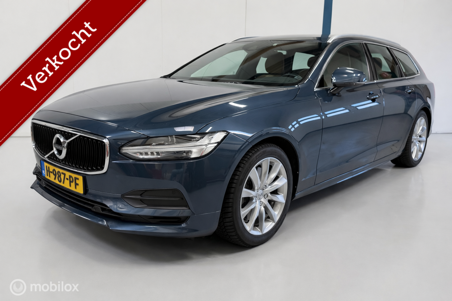 Volvo V90 2.0 T4 Momentum Pro LEER/CARPLAY/TREKHAAK 2020 - voorkant