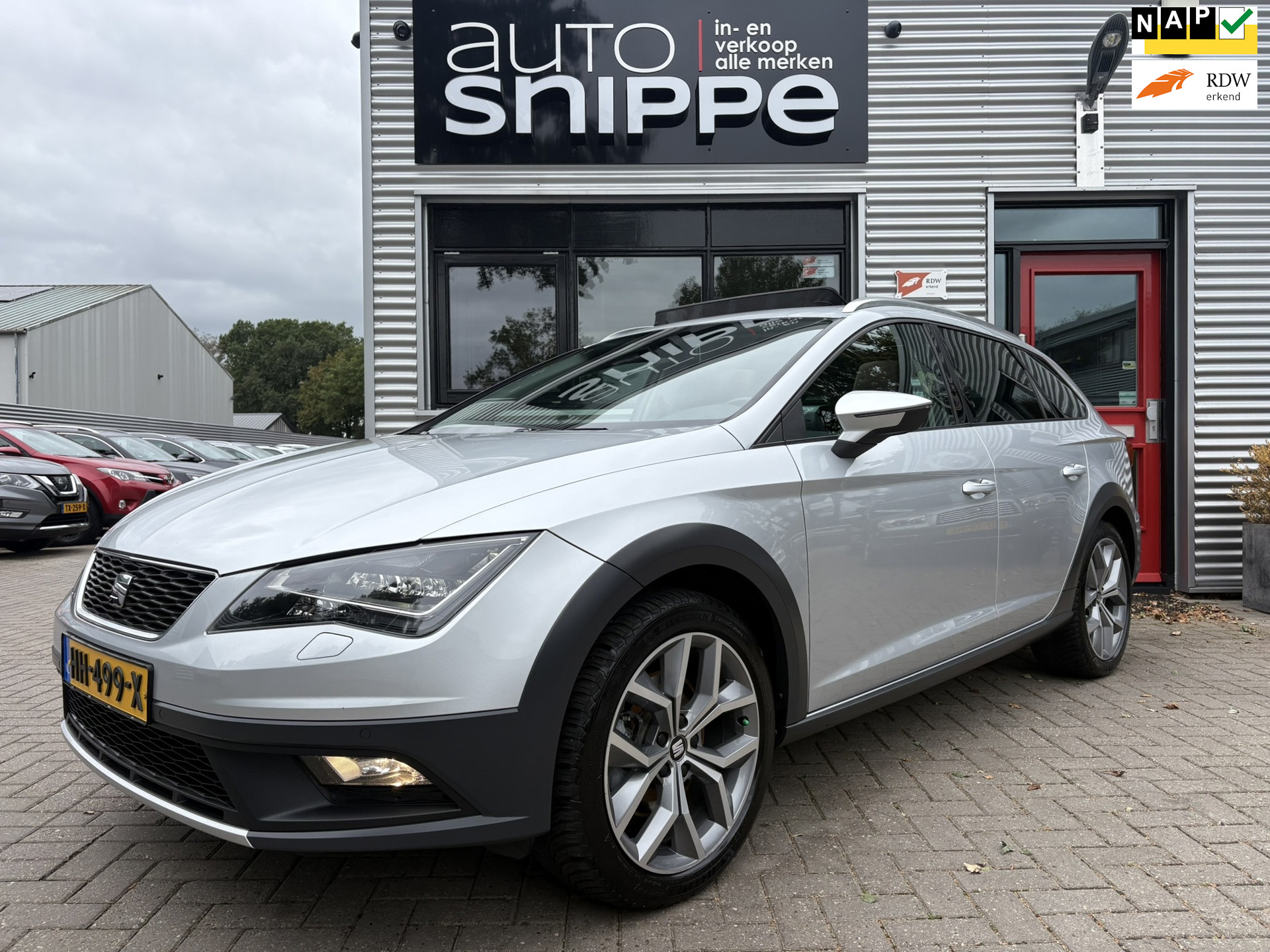 Seat Leon X-perience 1.8 TSI X-PERIENCE 4-Drive -4X4-AUTOMAAT-OPEN DAK-LED-TREKHAAK-1500 KG TREKGEWICHT-LEDER/ALCANTARA-STOELVERWARMING- 2015 - voorkant