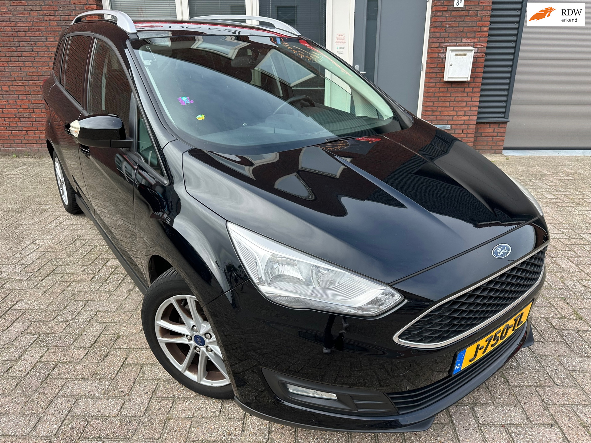 Ford Grand C-max 1.0 7p / Navi / Cruise / Airco / LM 2017 - voorkant