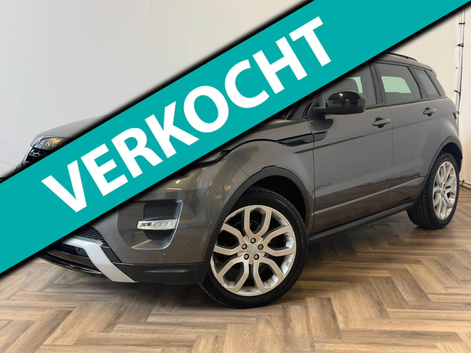 Land Rover Range Rover Evoque 2.0 TD4 Urban Series SE Dynamic|NAP|PANO| 2016 - voorkant