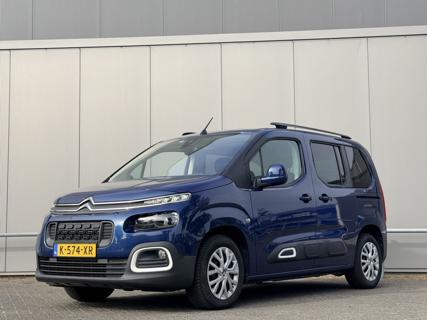 Citroen Berlingo 1.2 PureTech - airco - navi - cruise - 5 persoons 2018 - voorkant
