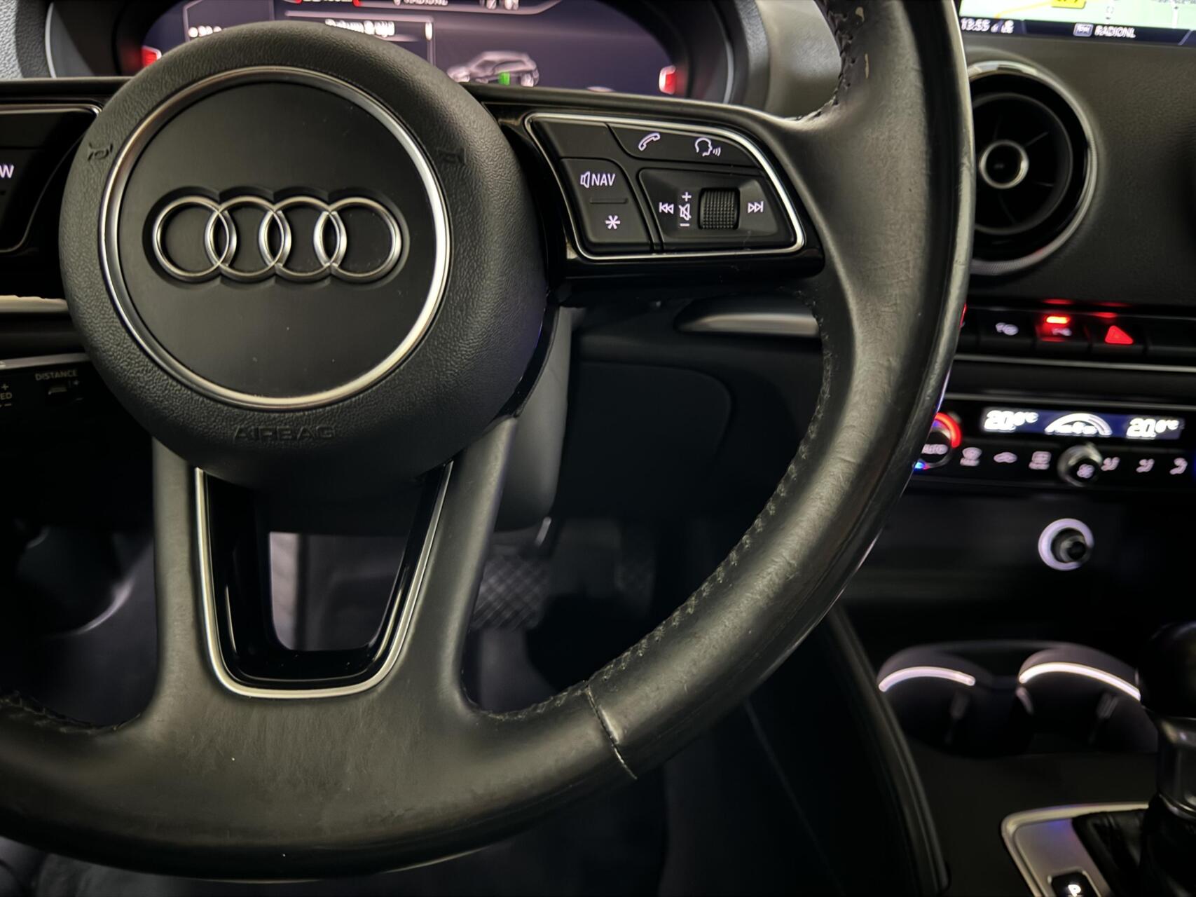 Foto van Audi A3 Sportback E-tron
