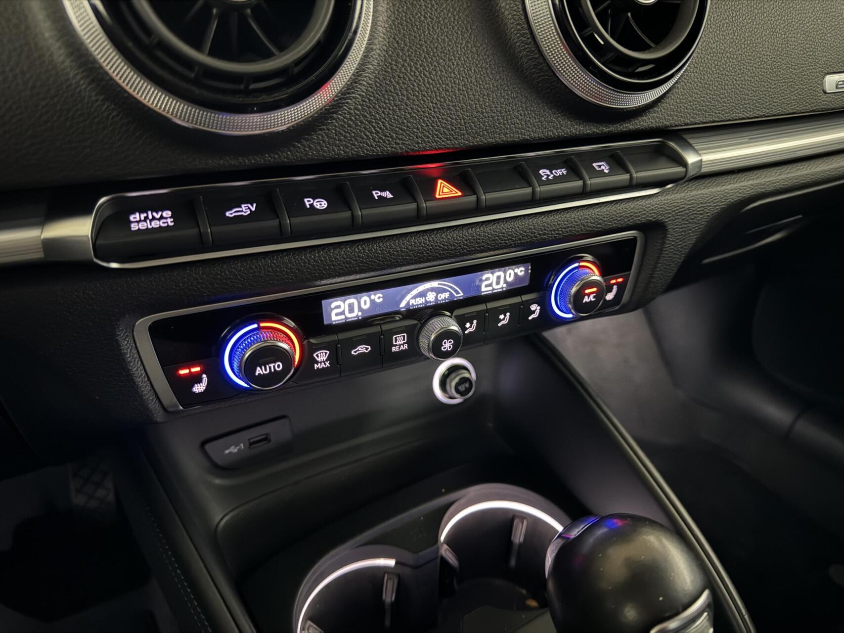 Foto van Audi A3 Sportback E-tron