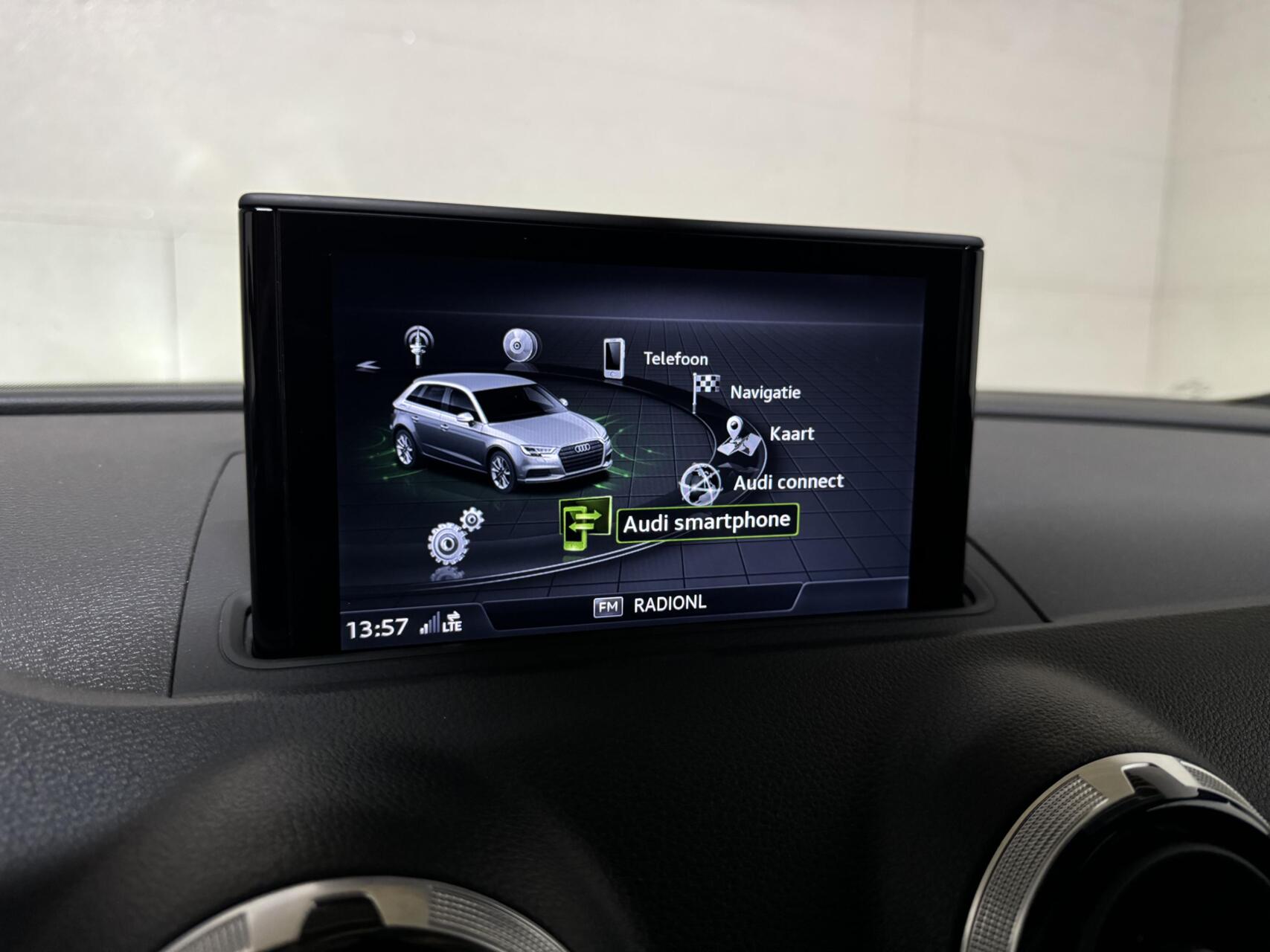 Foto van Audi A3 Sportback E-tron