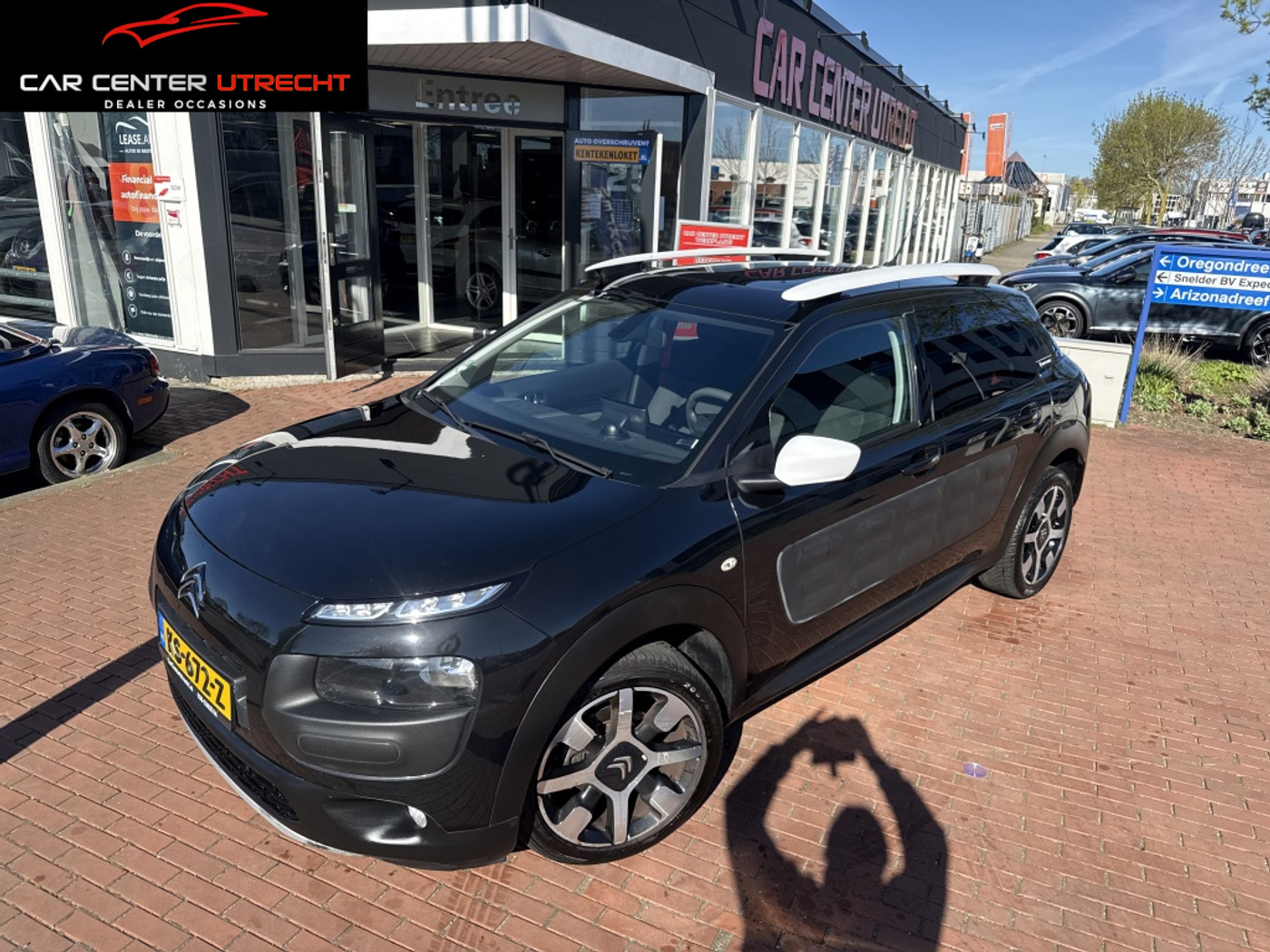Citroen C4 Cactus 1.2 PureTech Allure |trekhaak | camera | navi | 2016 - voorkant