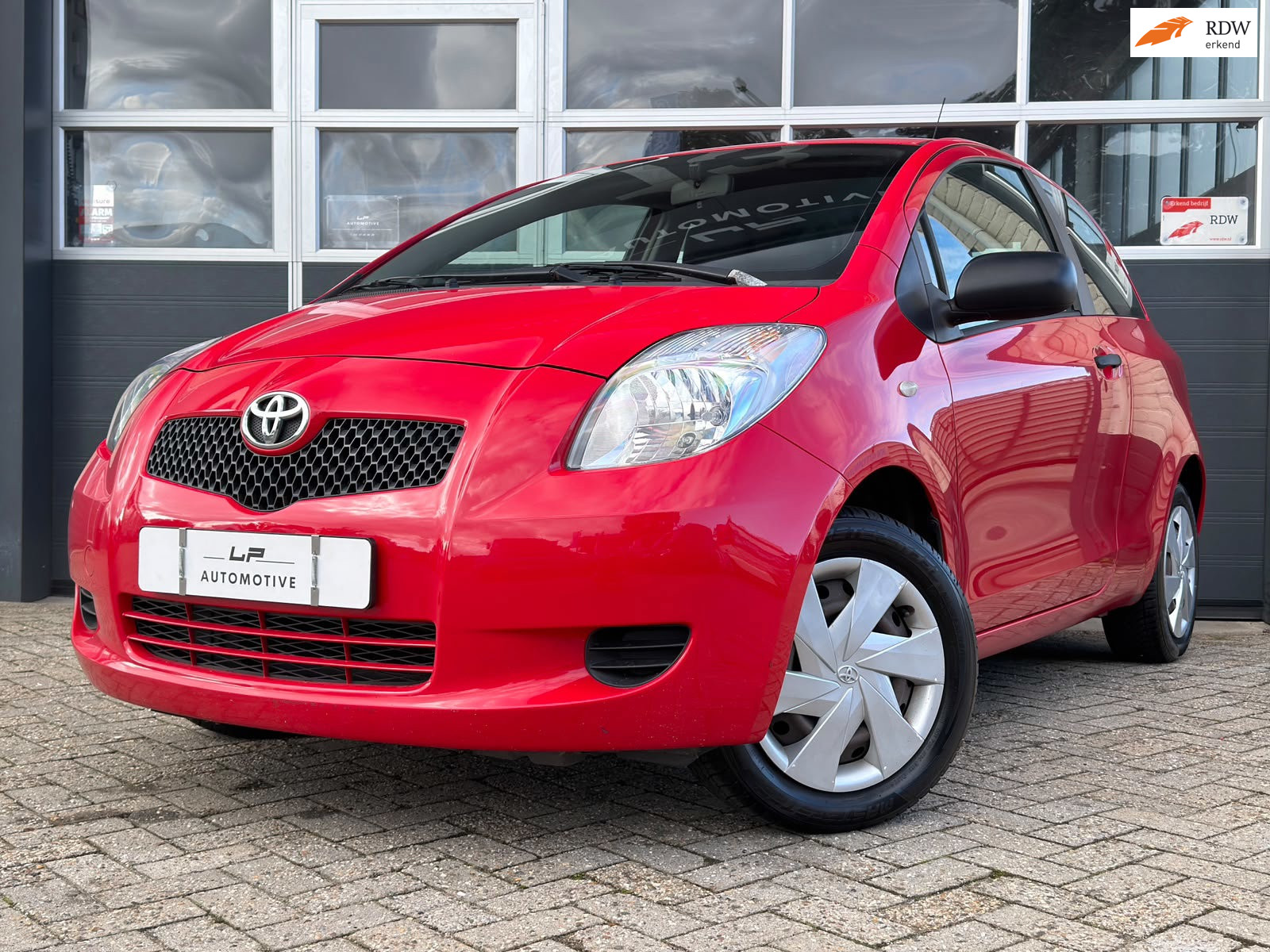 Toyota Toyota Yaris 1.0 VVTi / Nieuwe APK / Nieuwe onderhoudsbeurt 2006 - voorkant