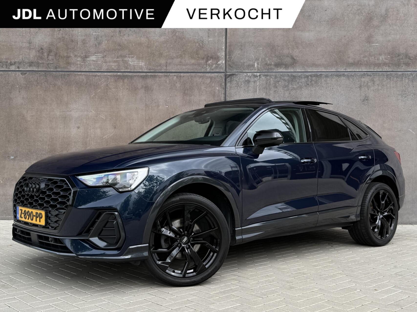 Audi Q3 Sportback 35 TFSI S edition | Panorama Dak | Keyless | Climate control | S-Line | Navigatie | 2020 - voorkant