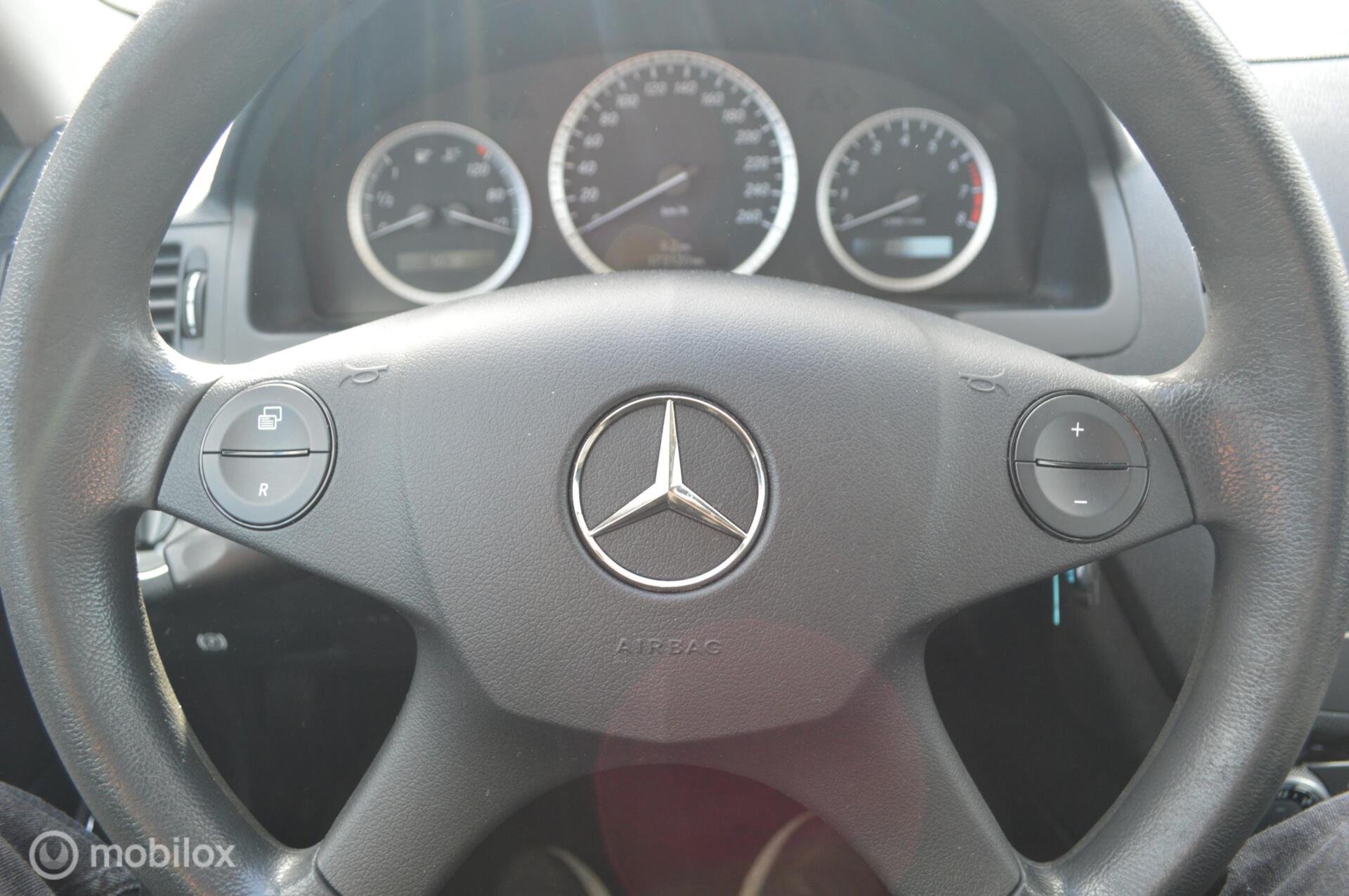 Foto van Mercedes-Benz C 180 Kompressor