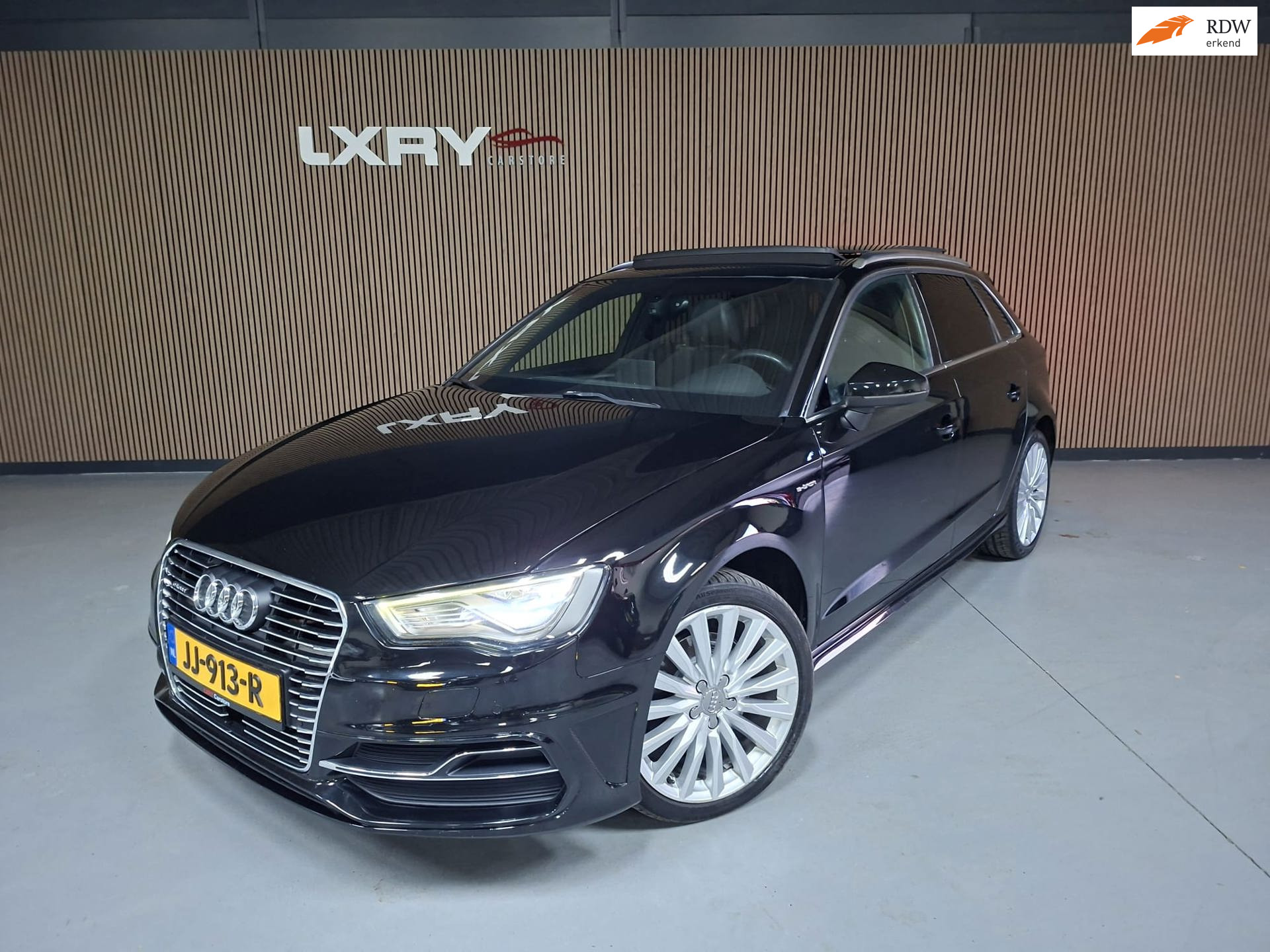 Audi A3 Sportback 1.4 e-tron Amb. PL+ 2015 - voorkant