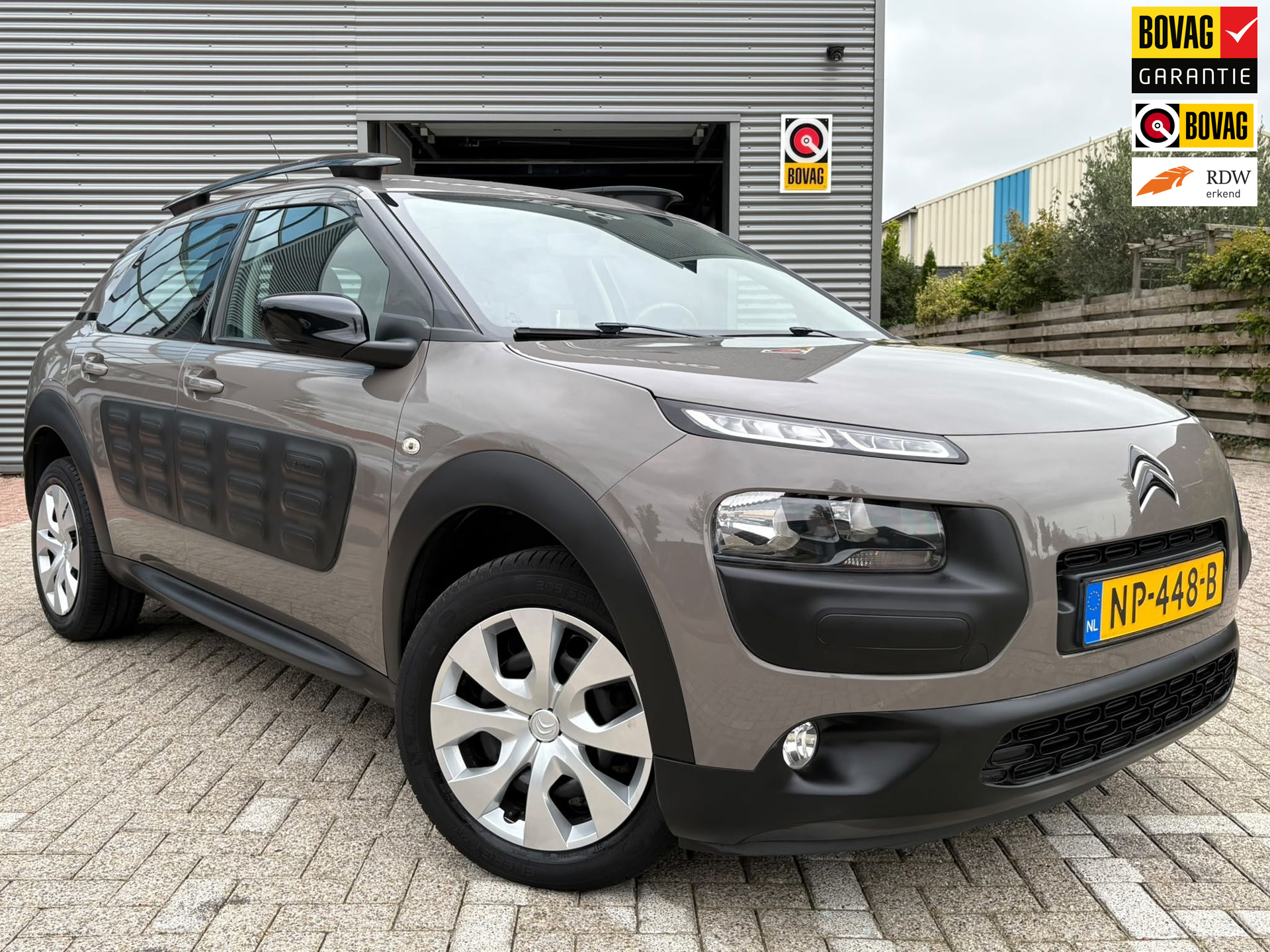 Citroen C4 Cactus 1.2 PureTech Feel nieuwe apk 2017 - voorkant
