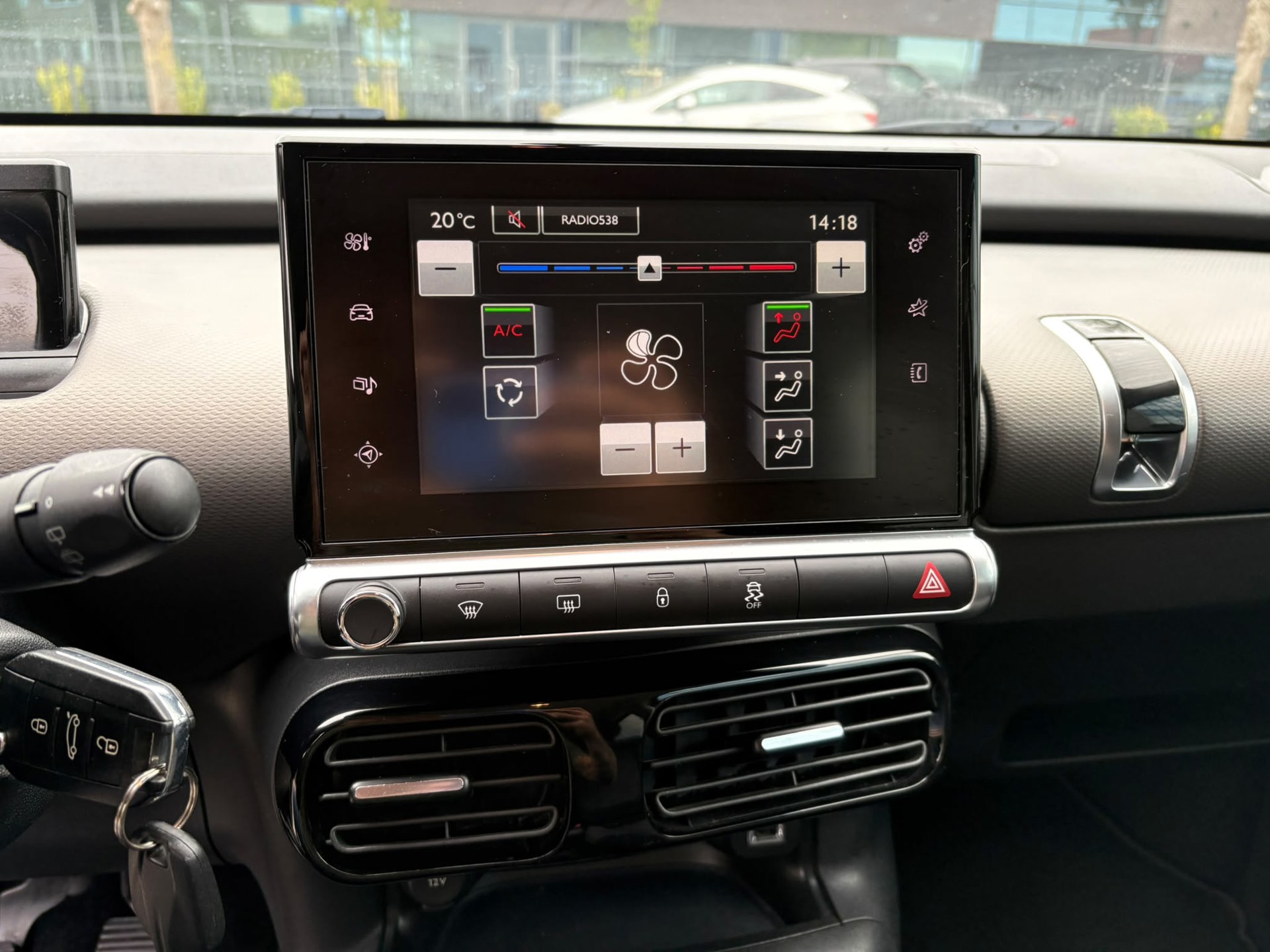 Foto van Citroen C4 Cactus