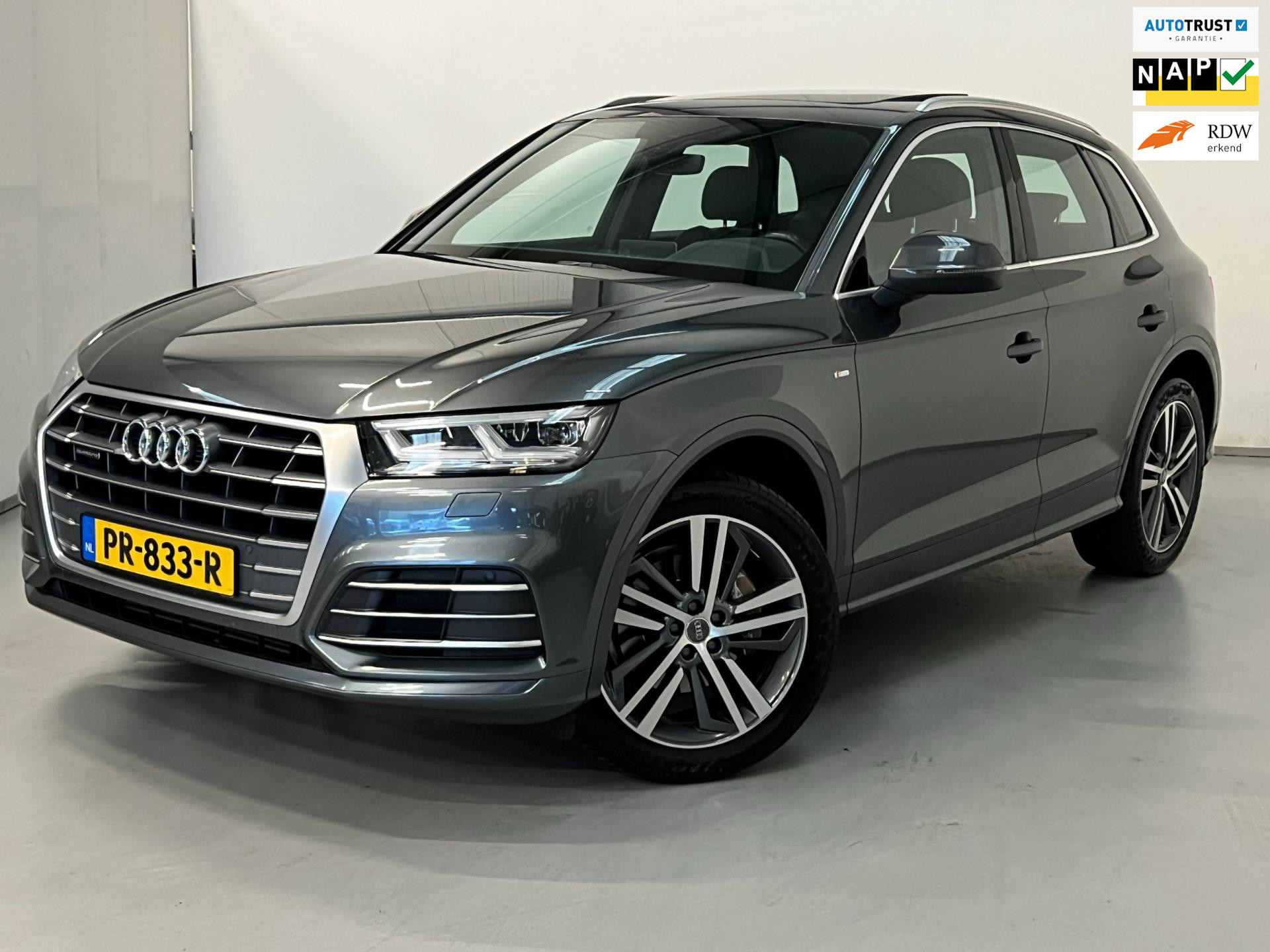 Audi Q5 2.0 TFSI Quattro / S Line / Pano / NL-auto / Virtual 2017 - voorkant
