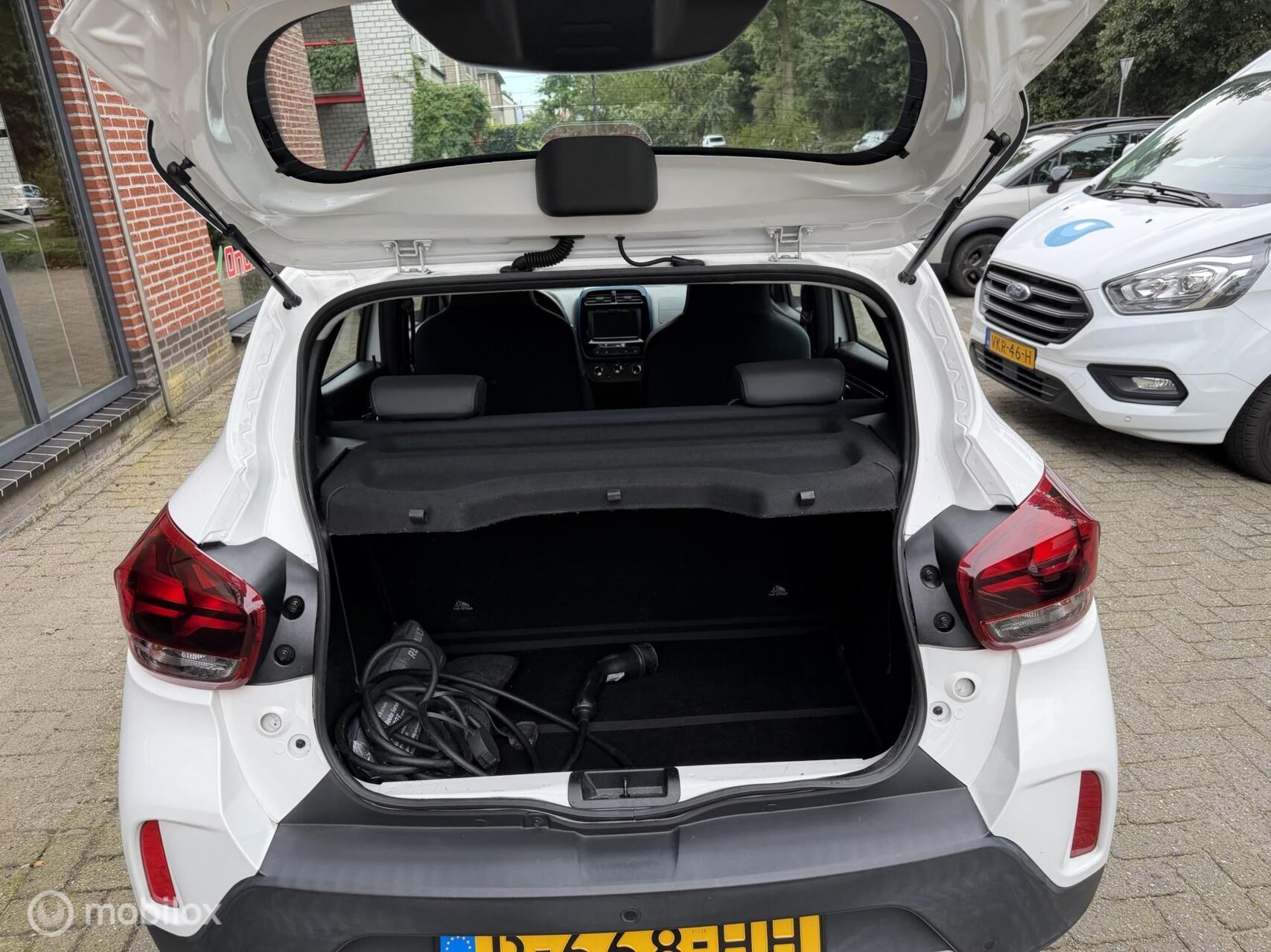 Foto van Dacia Spring