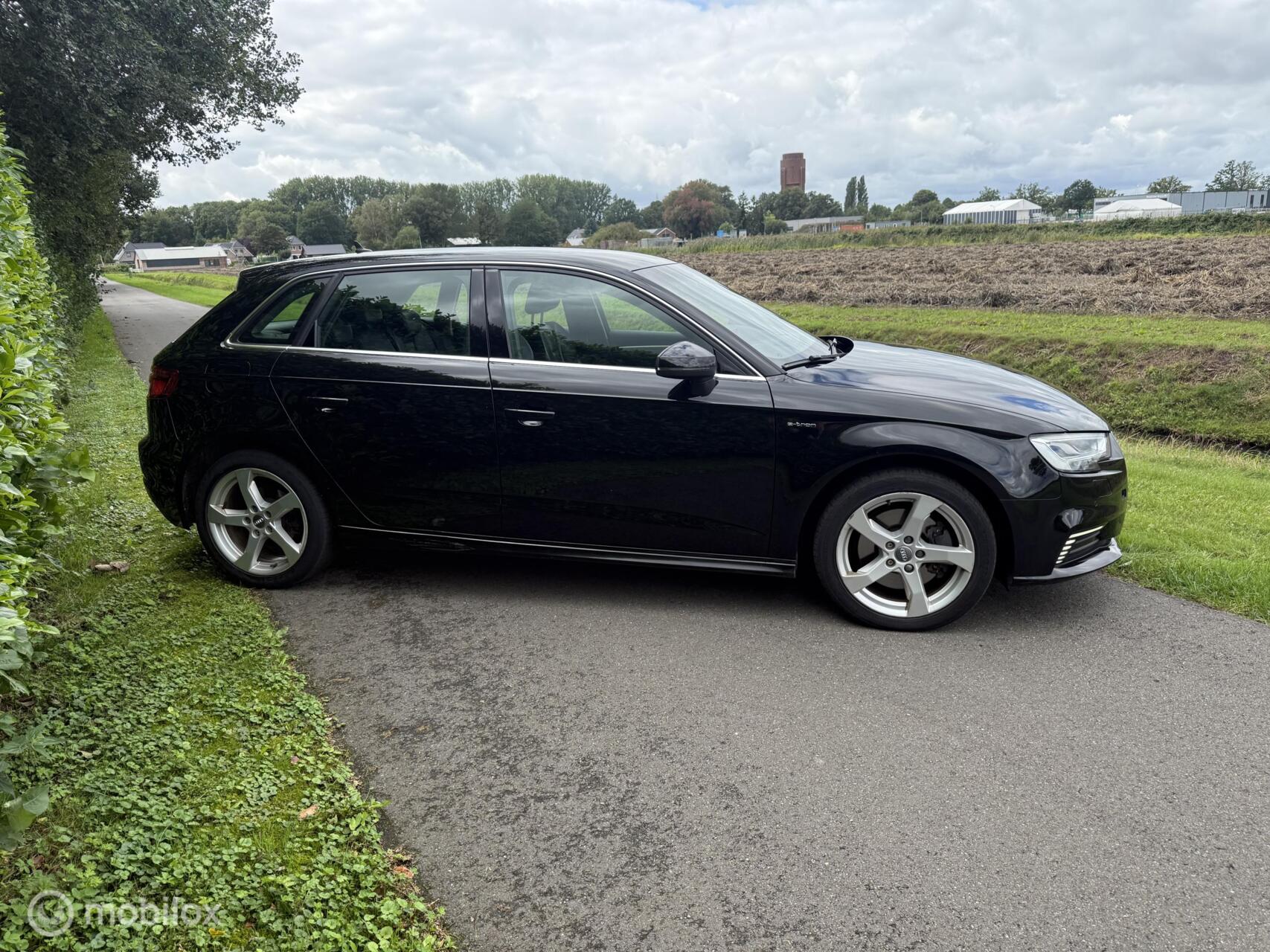Foto van Audi A3 Sportback E-tron