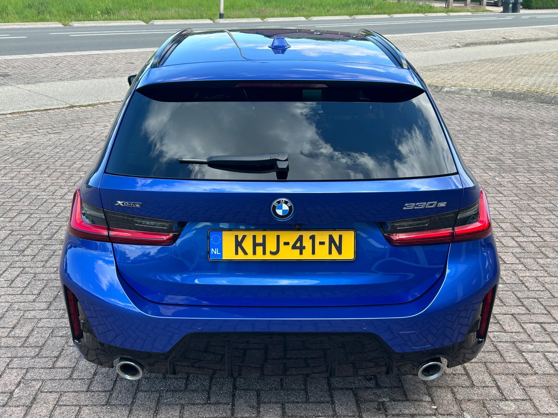 Foto van BMW 330e xDrive